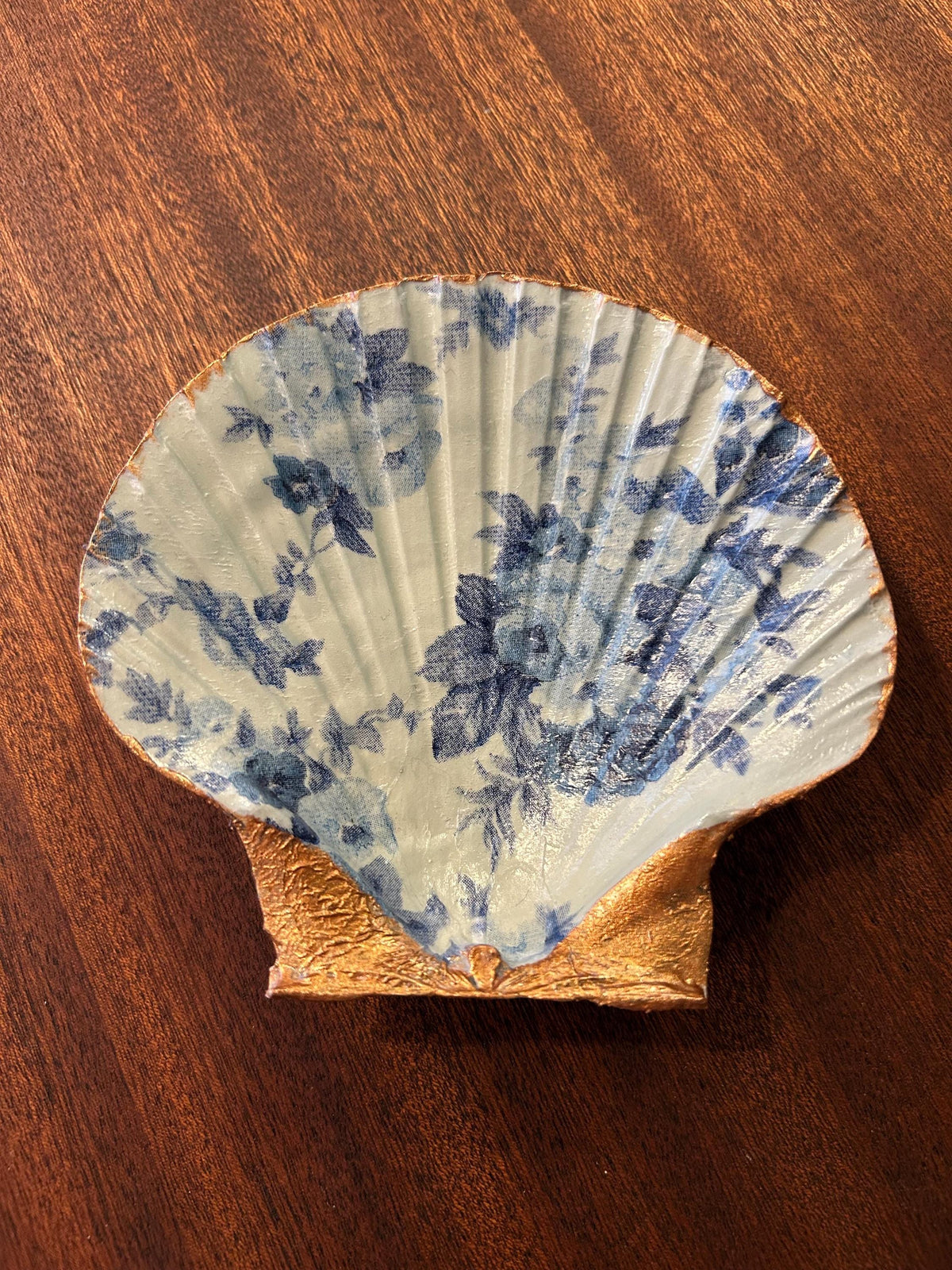 Floral Scallop Trinket Shell Ring Dish - Blue and White