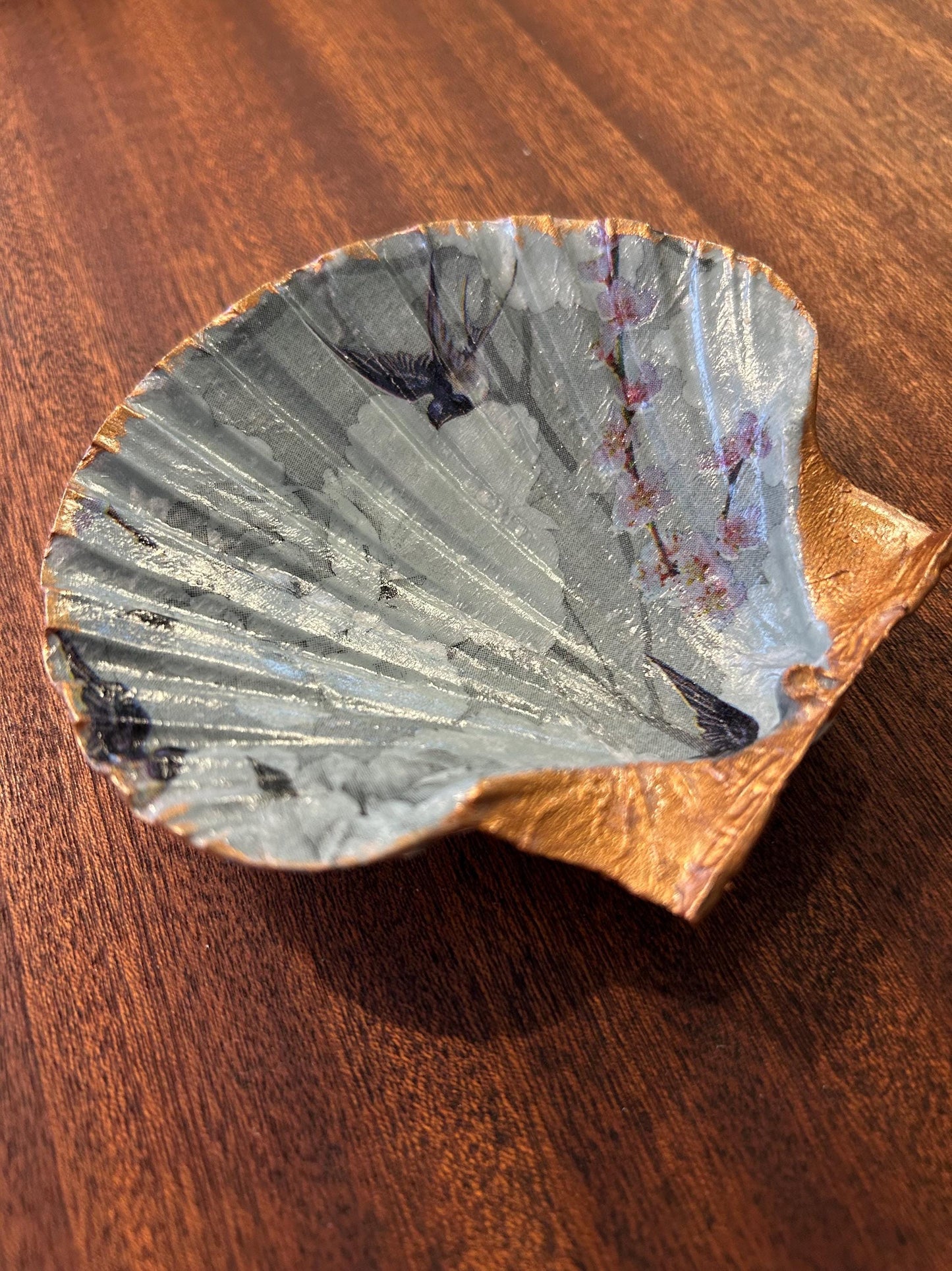 Swallow Scallop Trinket Shell - Blue