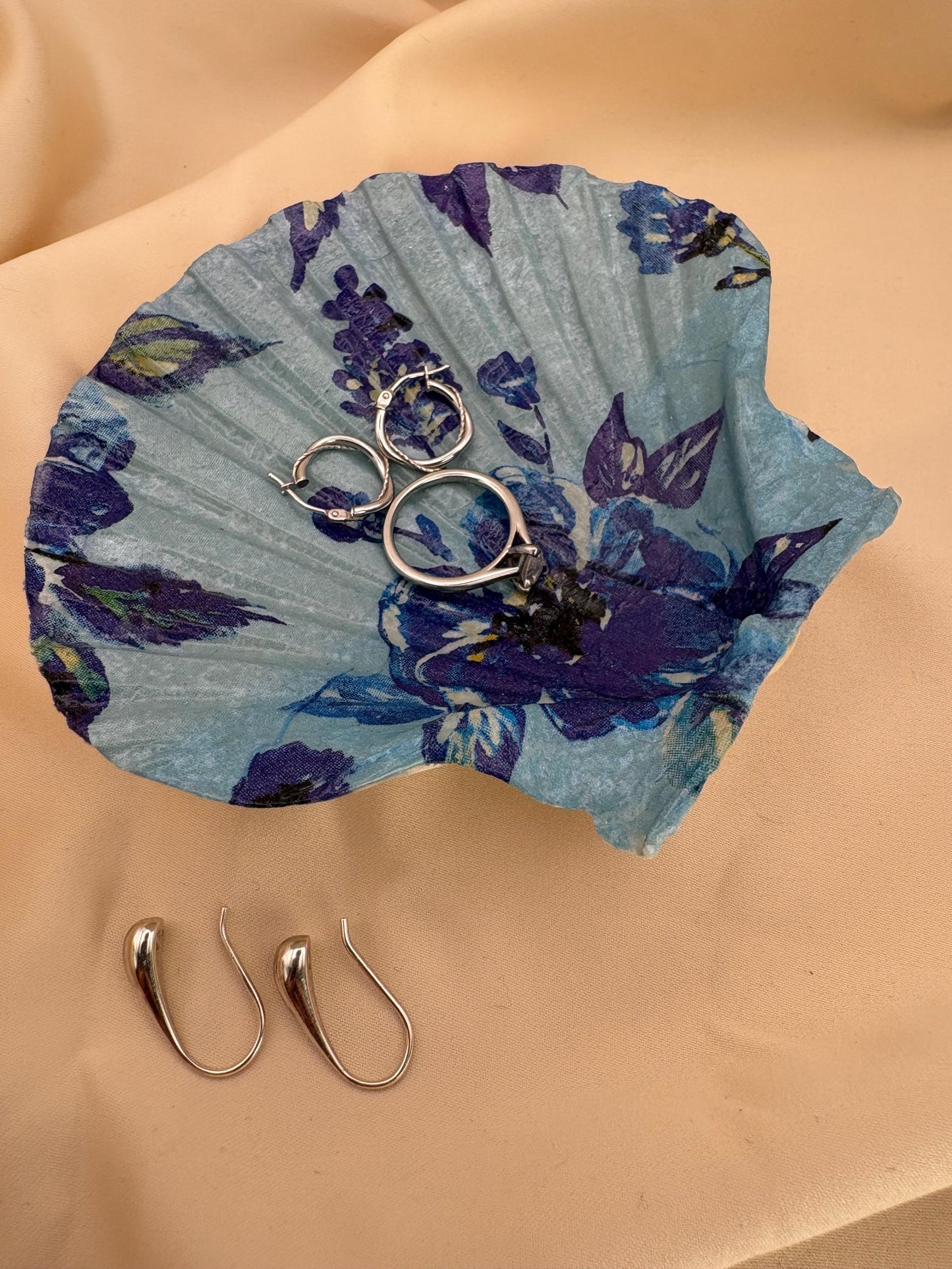 Floral Scallop Trinket Shell Ring Dish - Blue