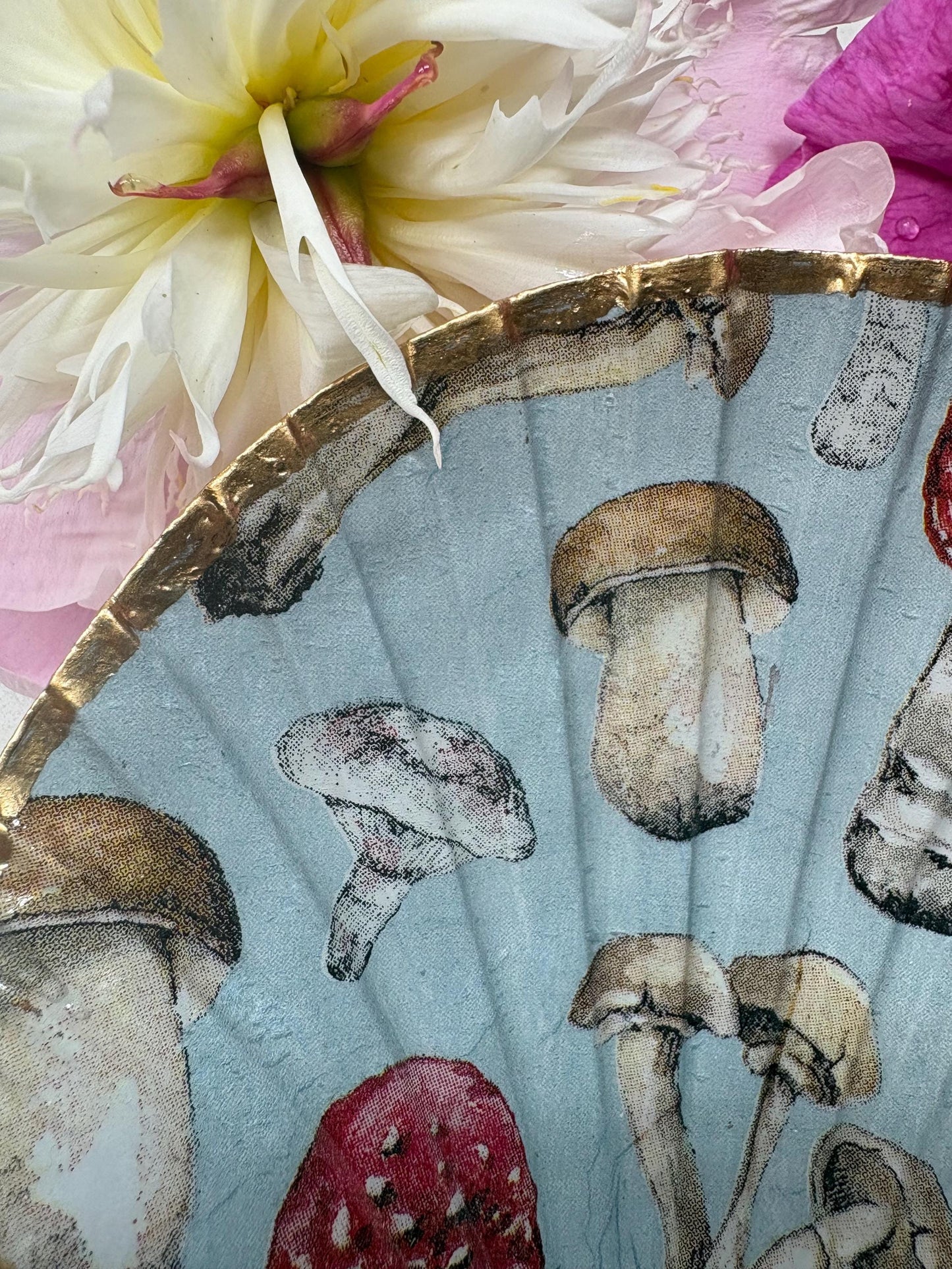 Mushroom Decoupage Scallop Shell Trinket Dish | Vintage Botanical Jewellery Holder