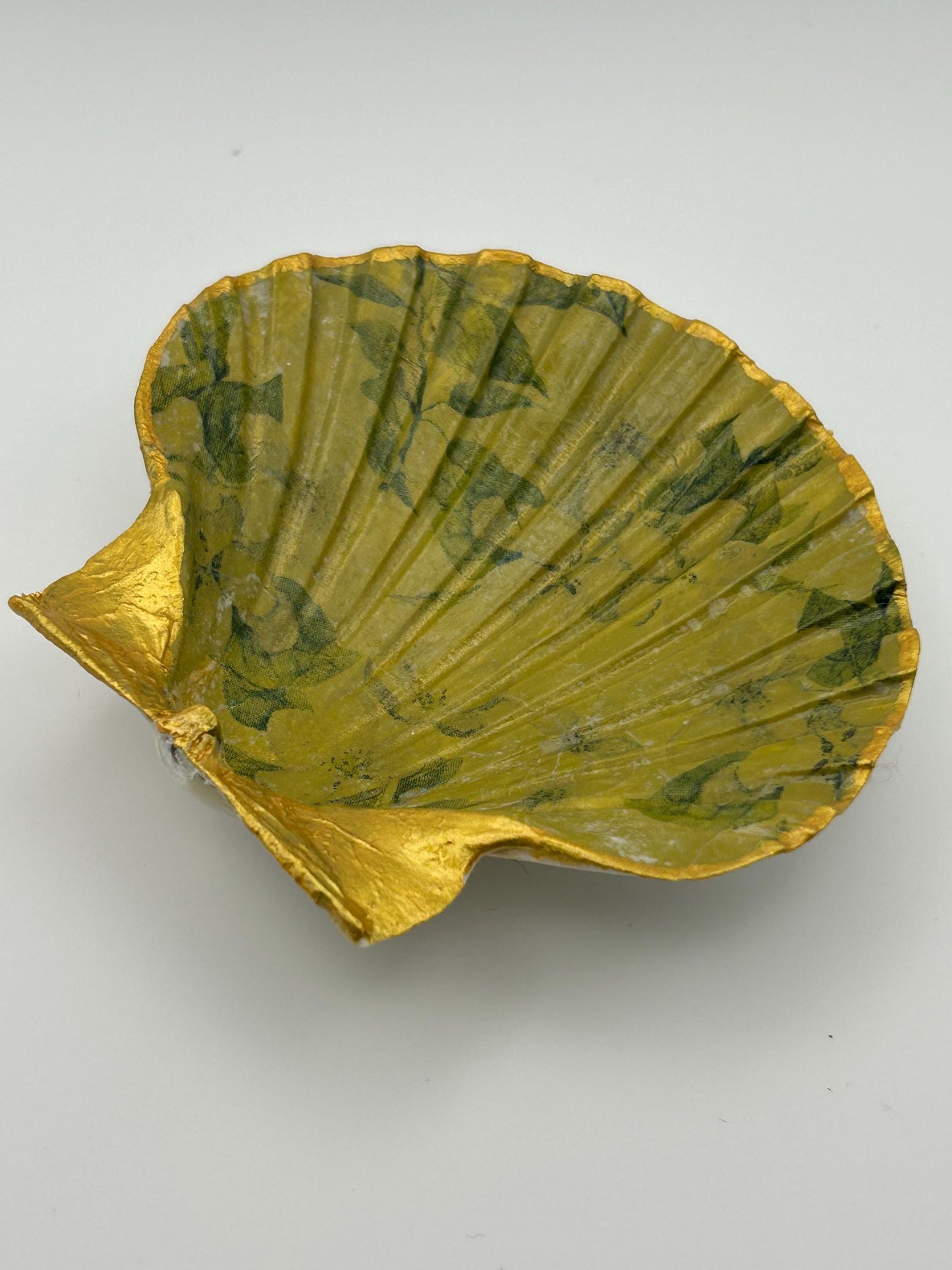Leaves Scallop Trinket Shell Ring Dish - Green and Gold
