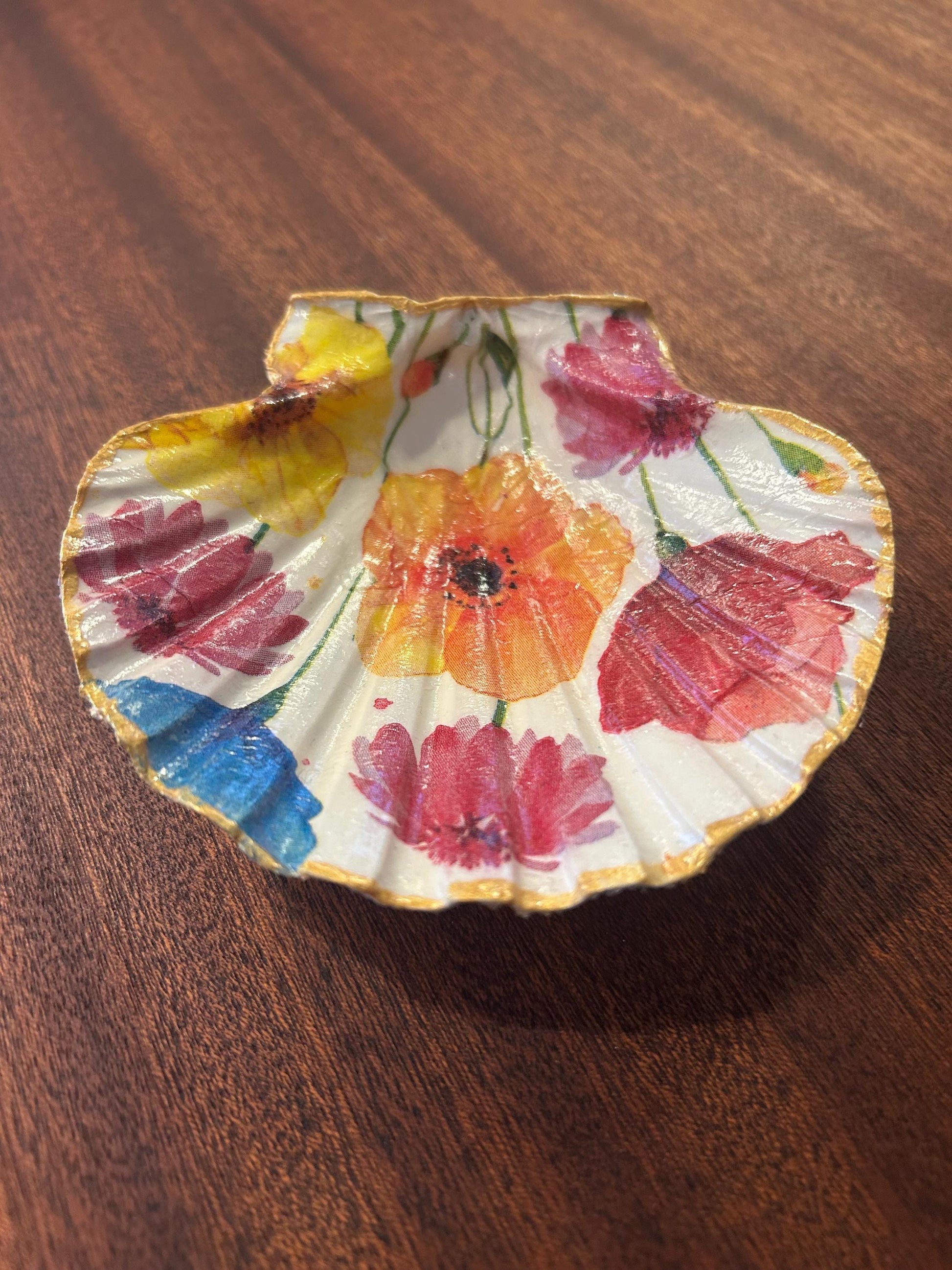 Floral Scallop Trinket Shell Ring Dish - Vibrant