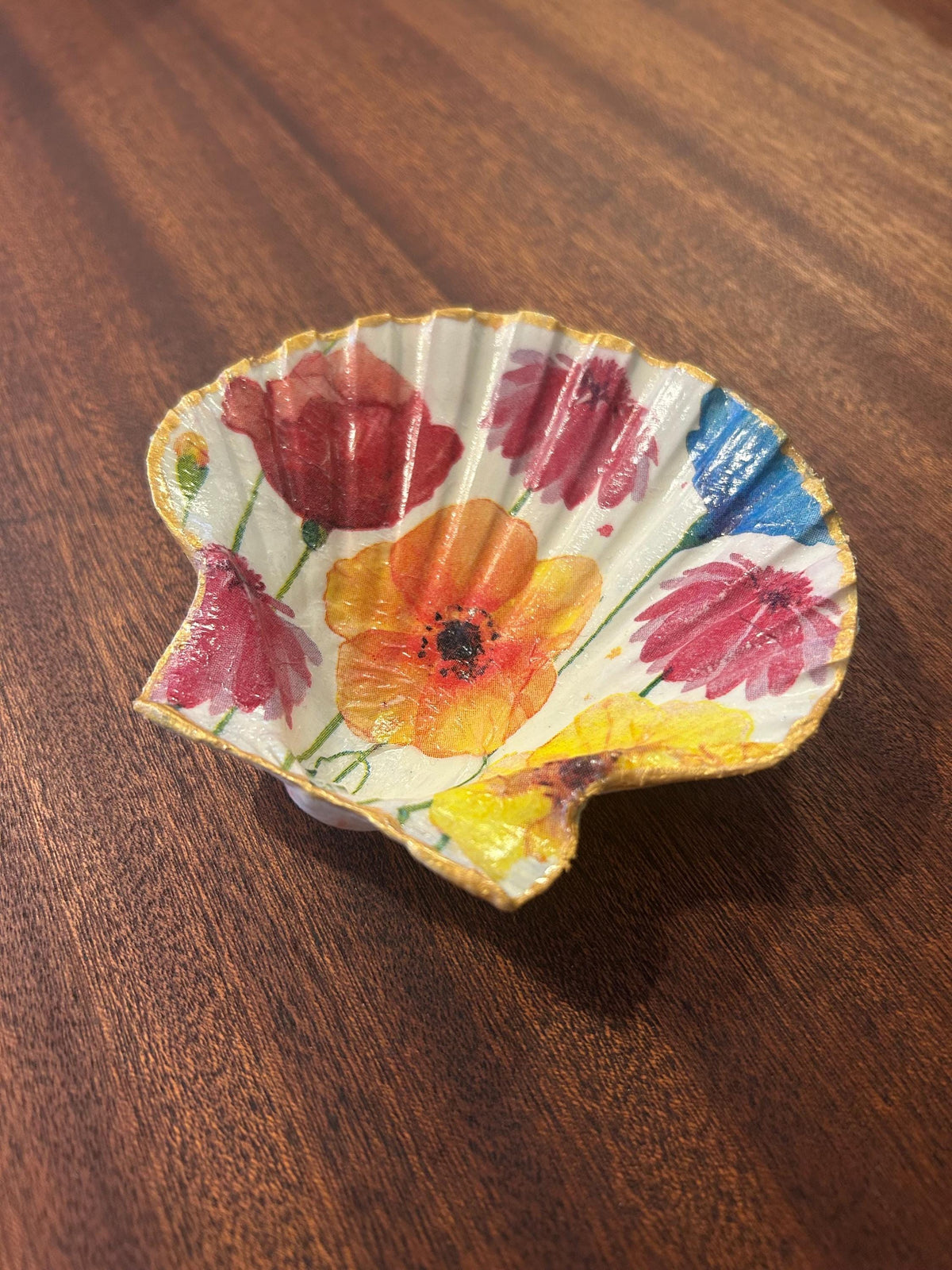 Floral Scallop Trinket Shell Ring Dish - Vibrant