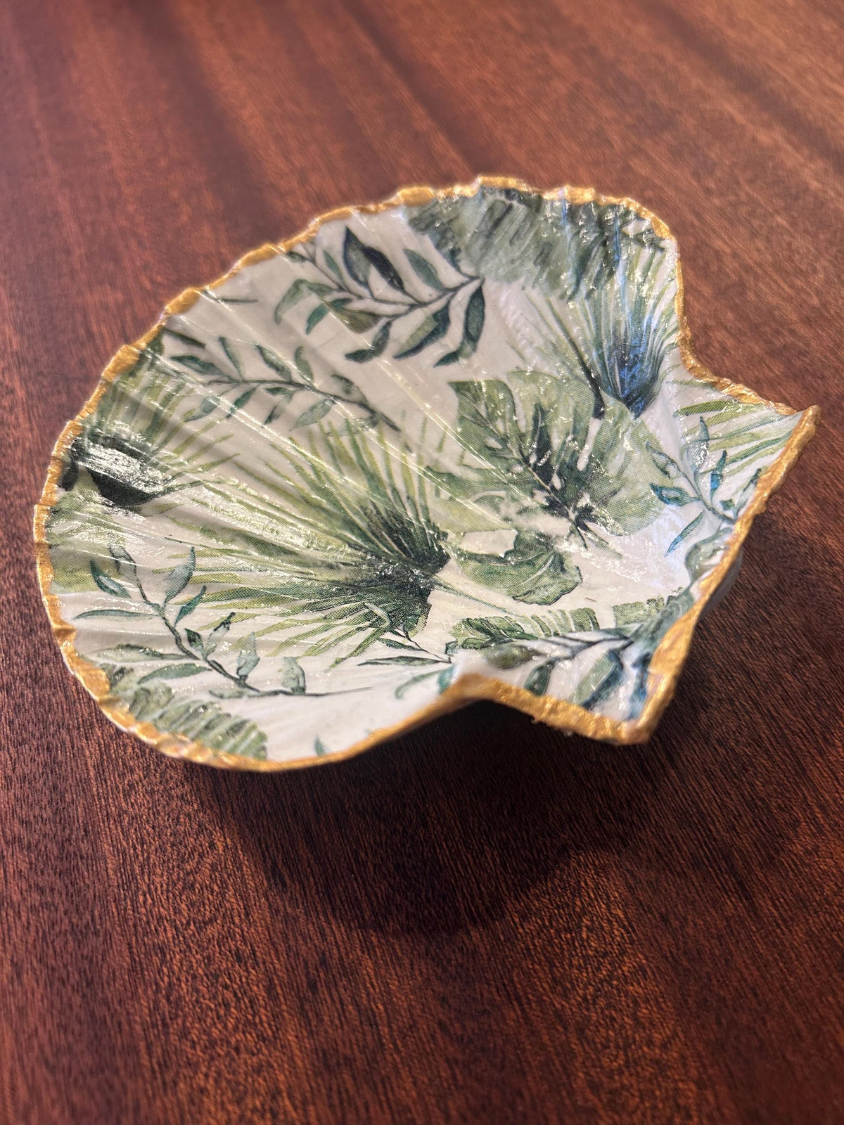 Leaf Scallop Trinket Shell Ring Dish - Green and Cream
