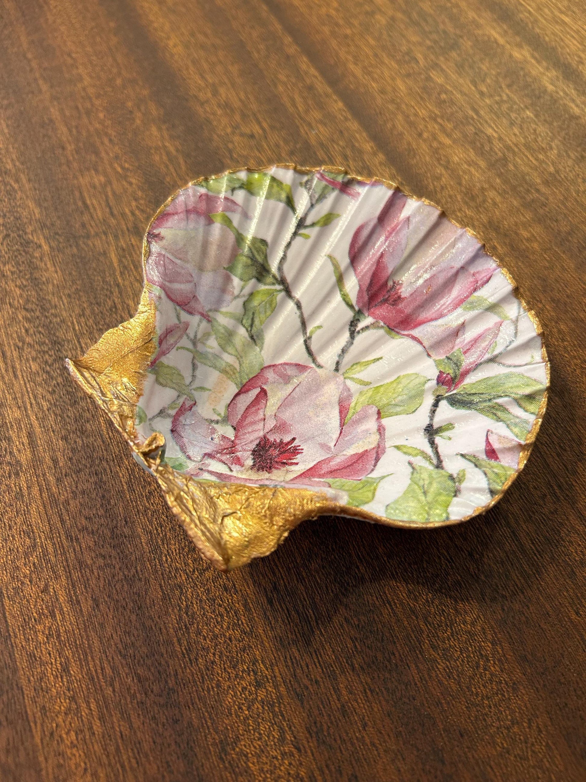 Floral Scallop Trinket Shell Ring Dish - Pink and Gold