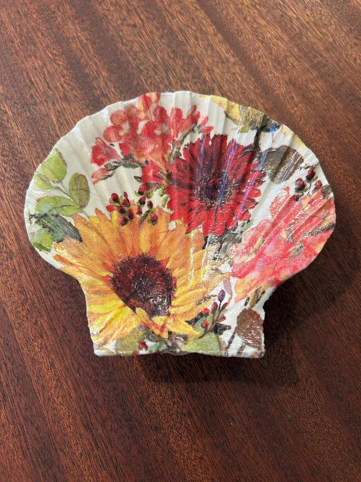 Sunflower Scallop Trinket Shell - Yellow/Red