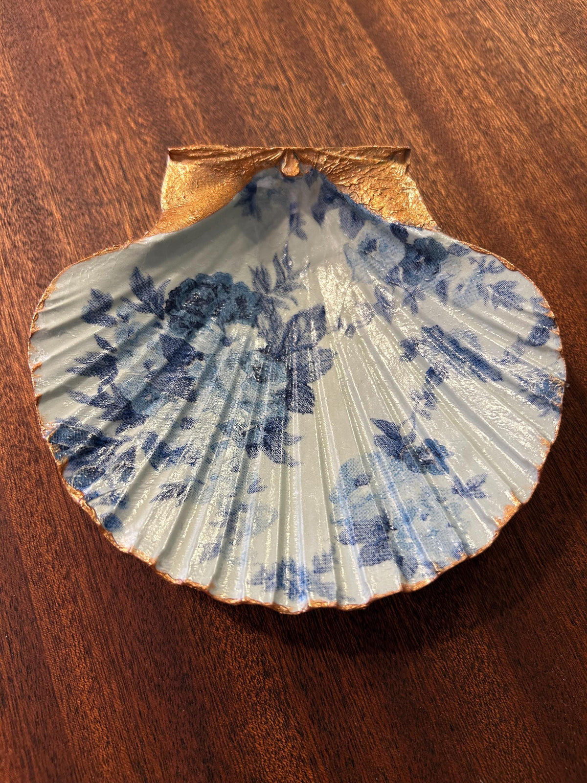 Floral Scallop Trinket Shell Ring Dish - Blue and White