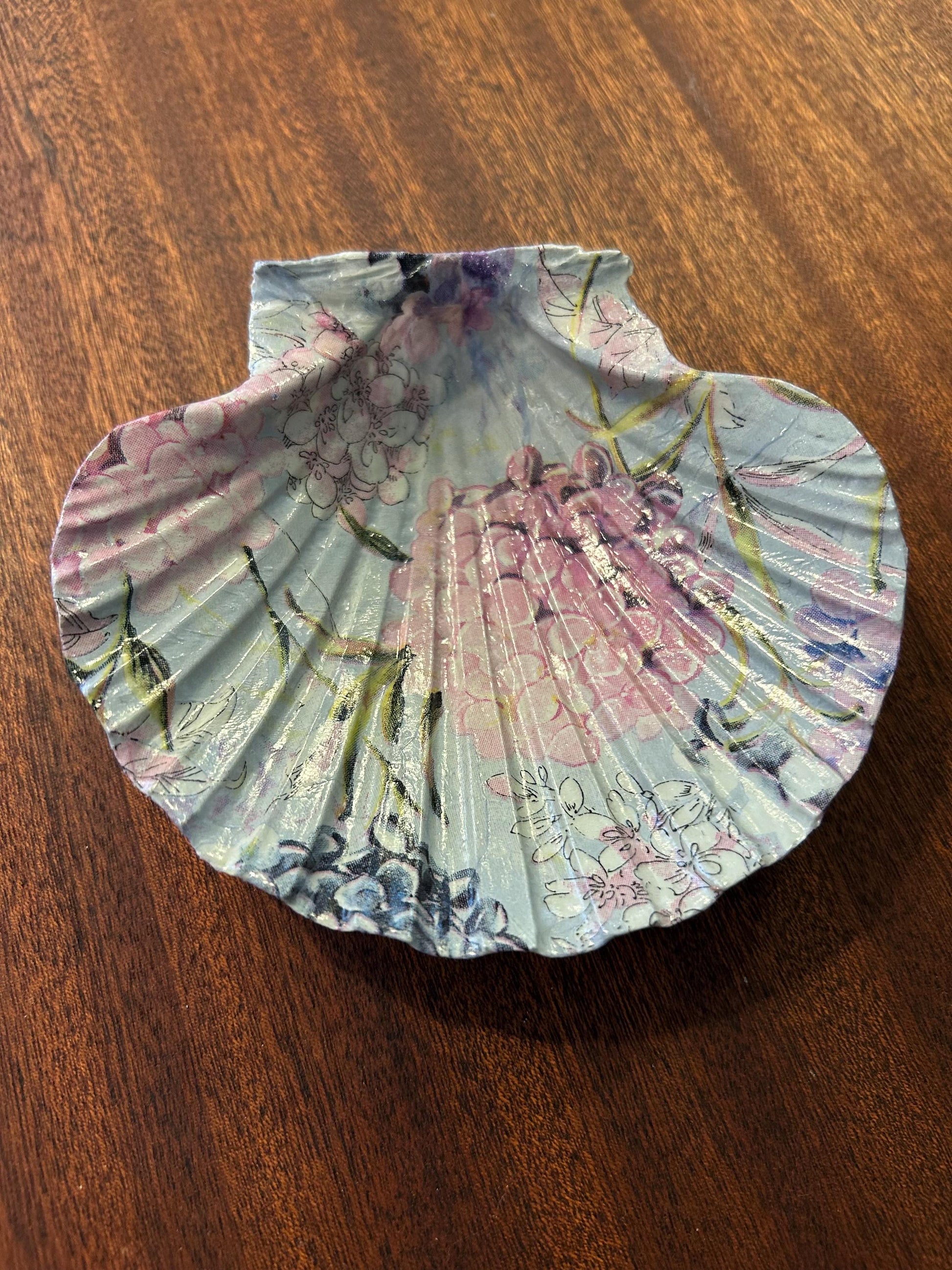 Floral Scallop Trinket Shell Ring Dish - Blue and Pink