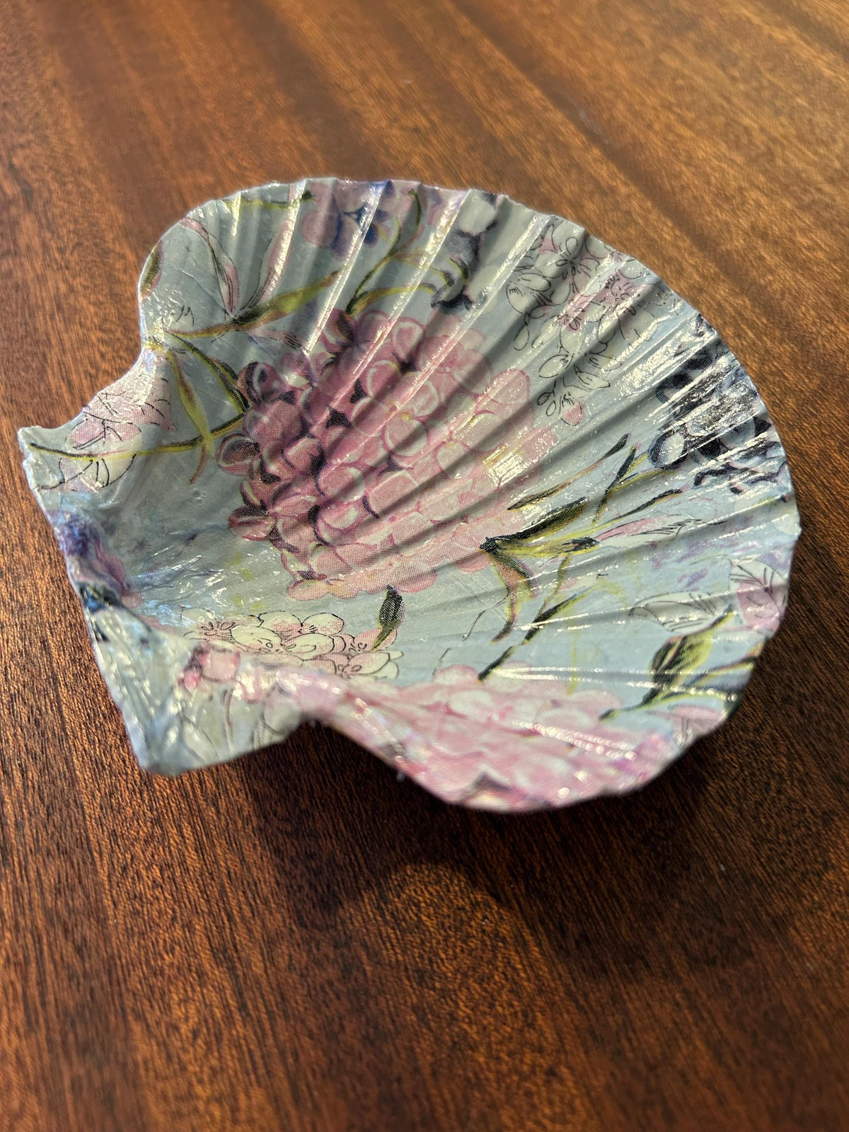 Floral Scallop Trinket Shell Ring Dish - Blue and Pink