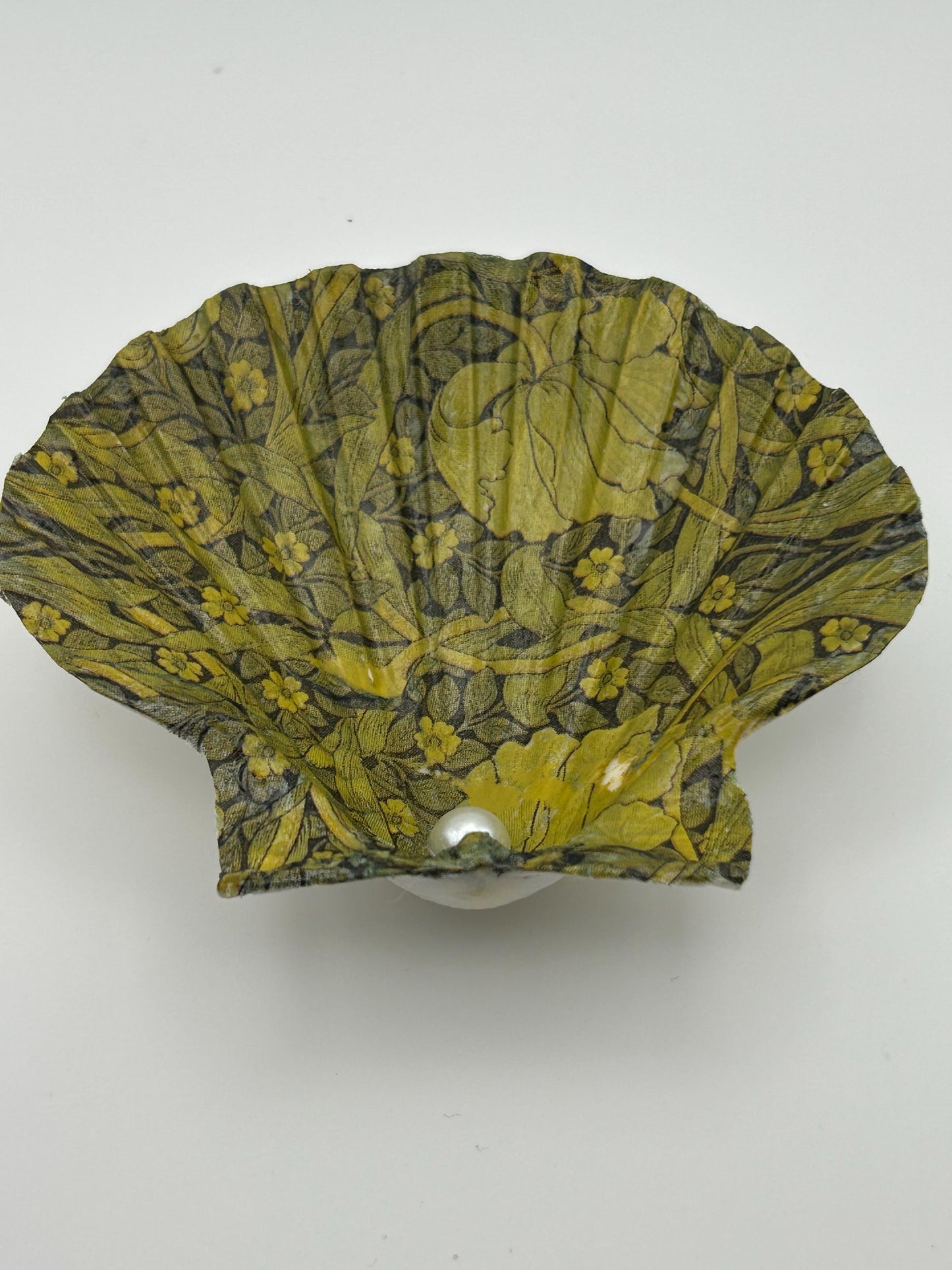 Floral Scallop Trinket Shell Ring Dish - Khaki