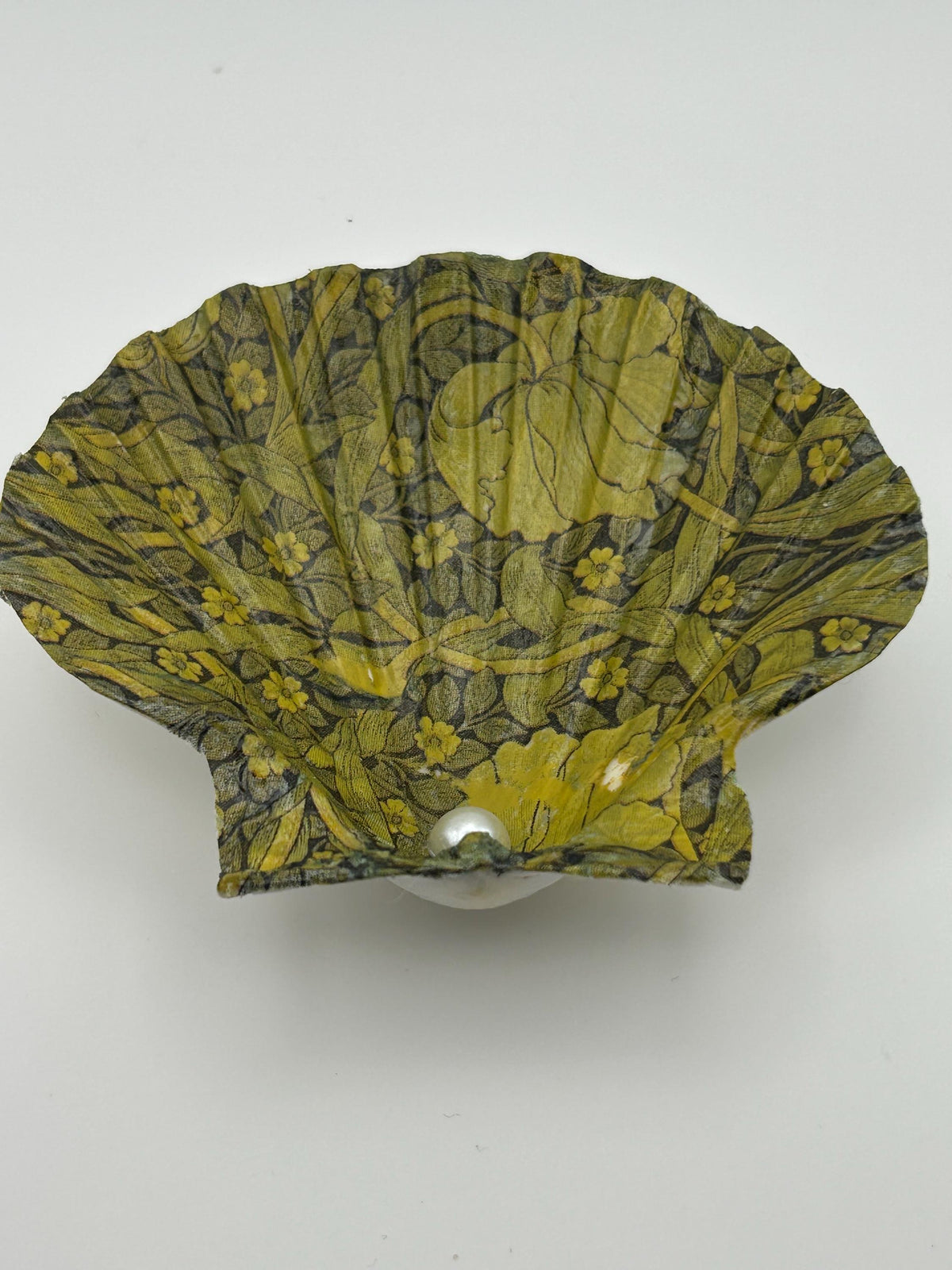 Floral Scallop Trinket Shell Ring Dish - Khaki