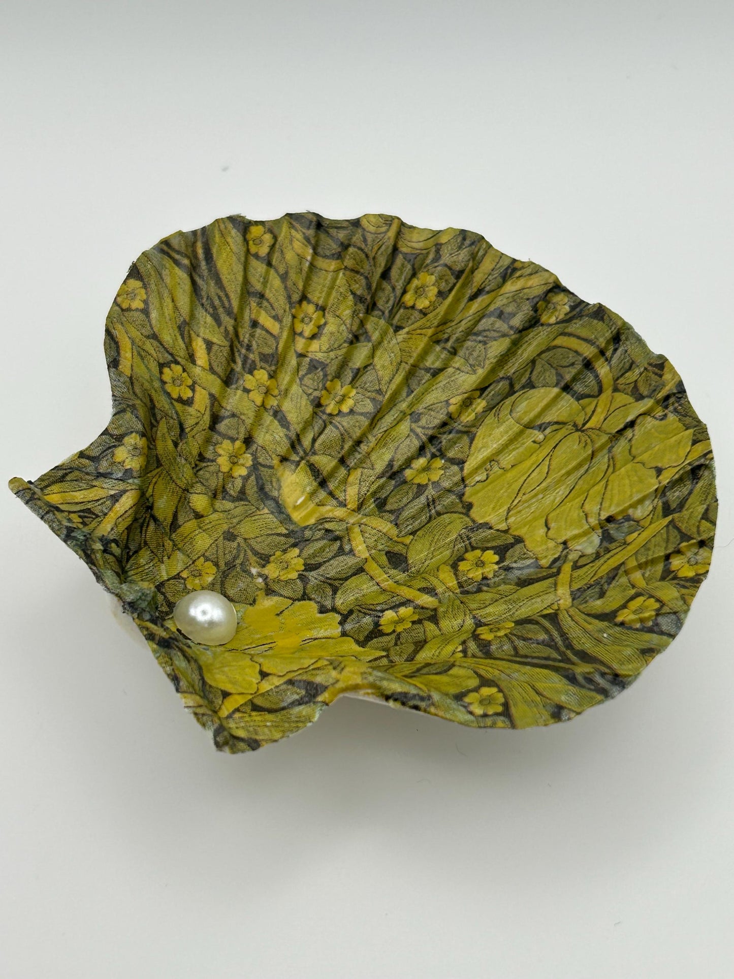 Floral Scallop Trinket Shell Ring Dish - Khaki