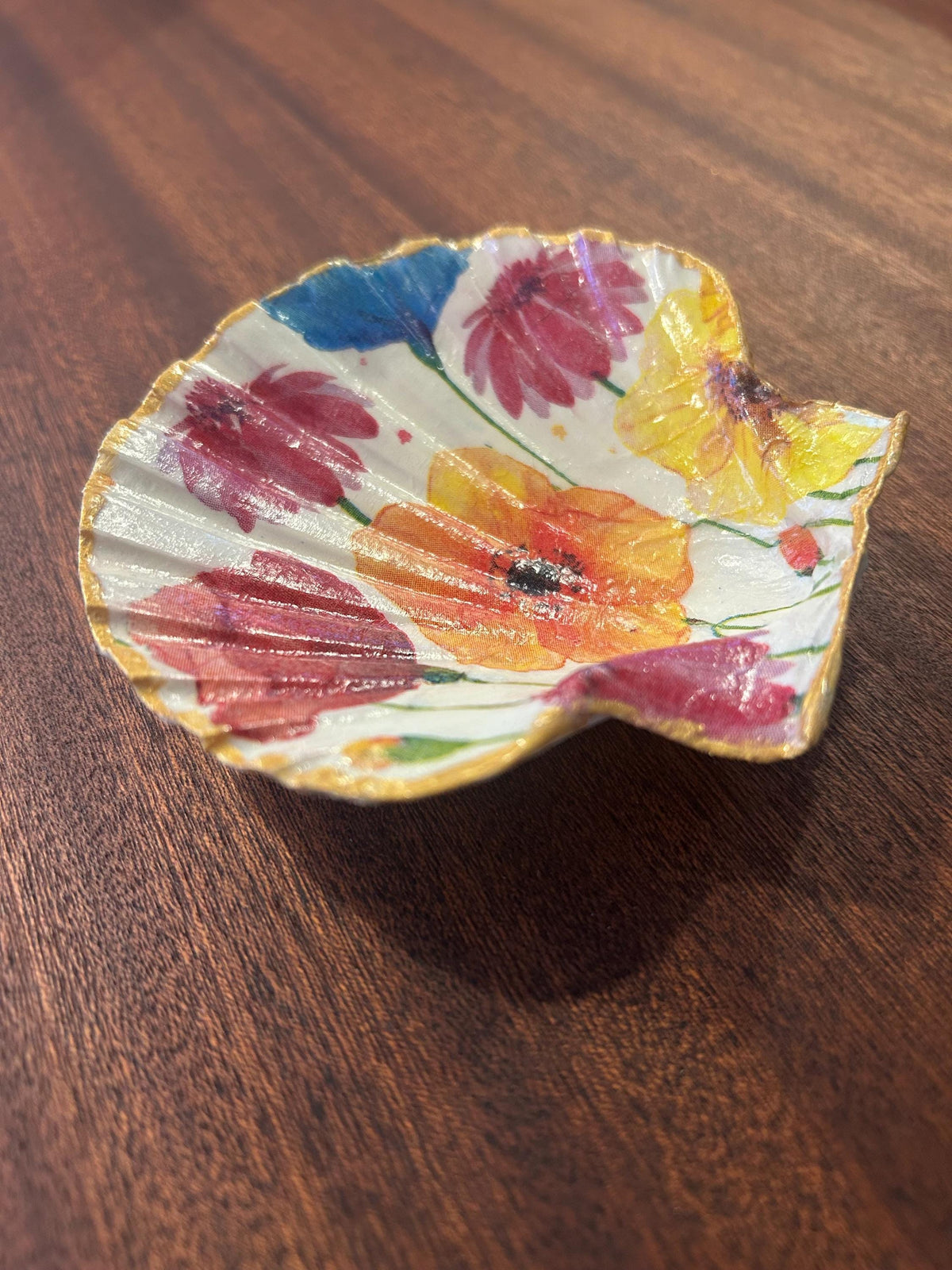Floral Scallop Trinket Shell Ring Dish - Vibrant