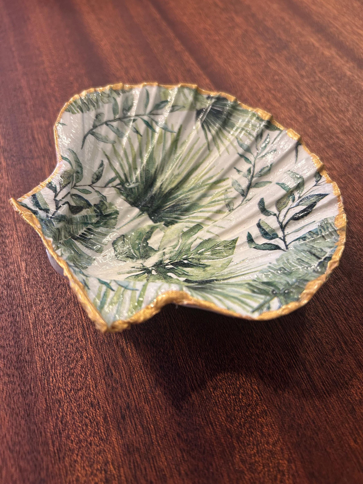 Leaf Scallop Trinket Shell Ring Dish - Green and Cream