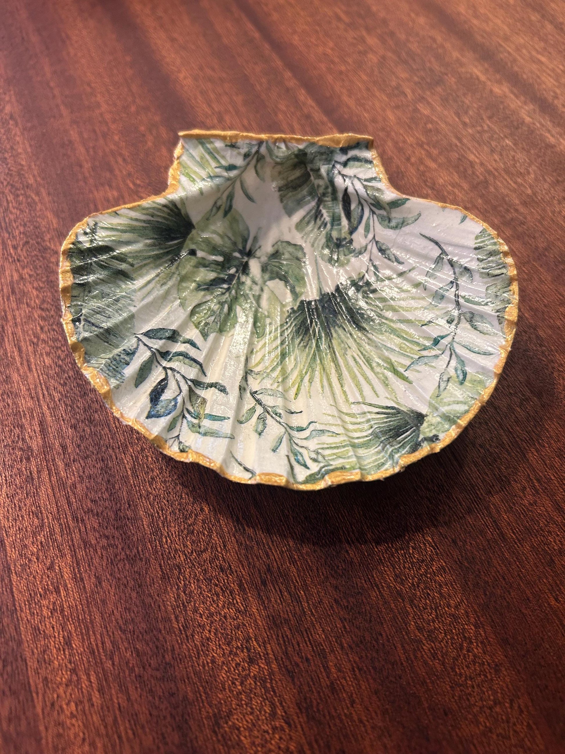 Leaf Scallop Trinket Shell Ring Dish - Green and Cream