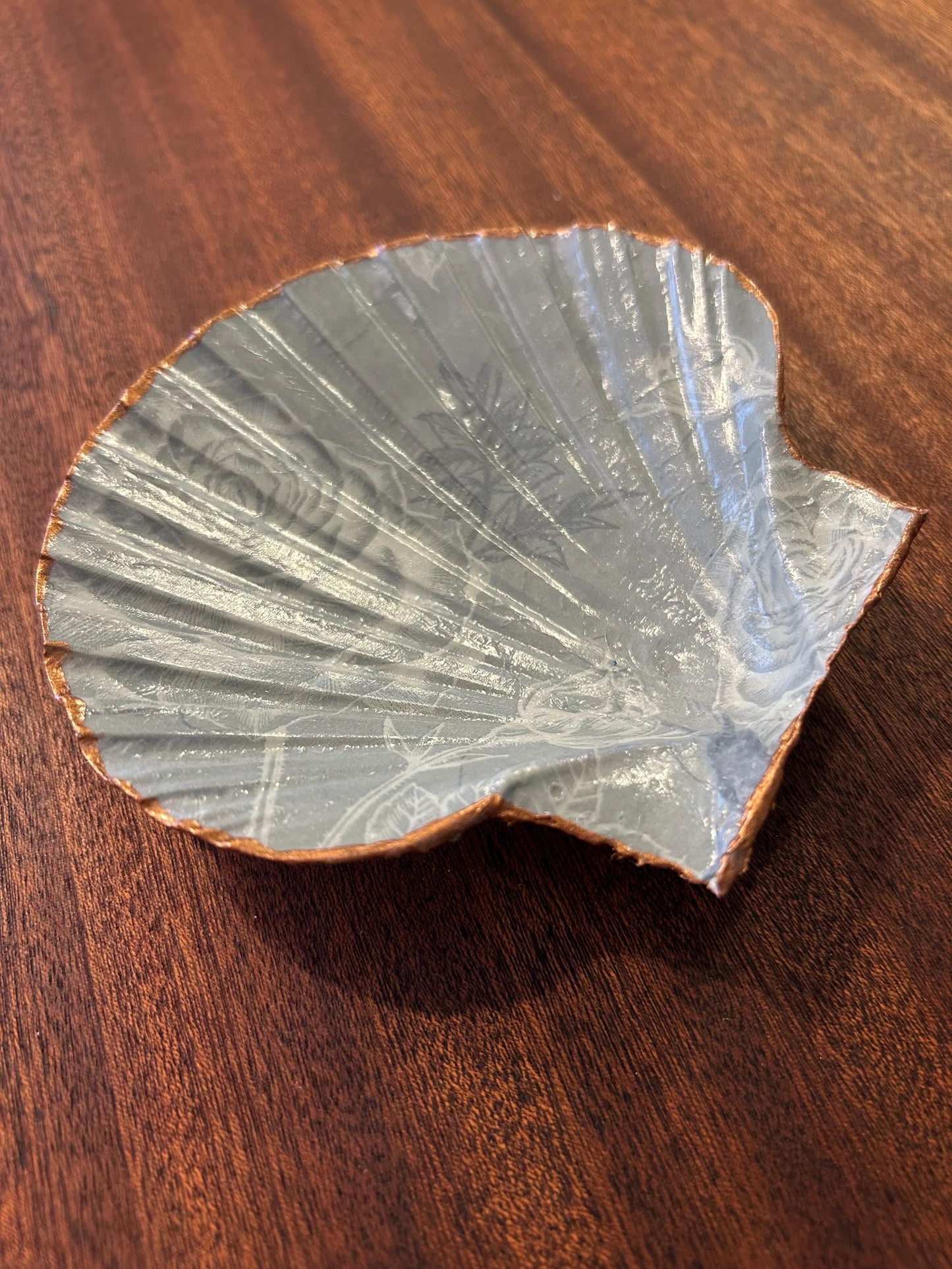 Floral Scallop Trinket Shell Ring Dish - Pale Blue