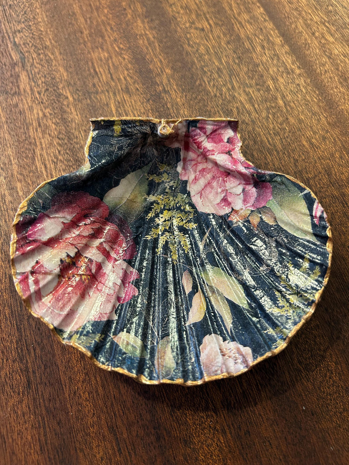 Floral Scallop Trinket Shell Ring Dish - Black/Pink