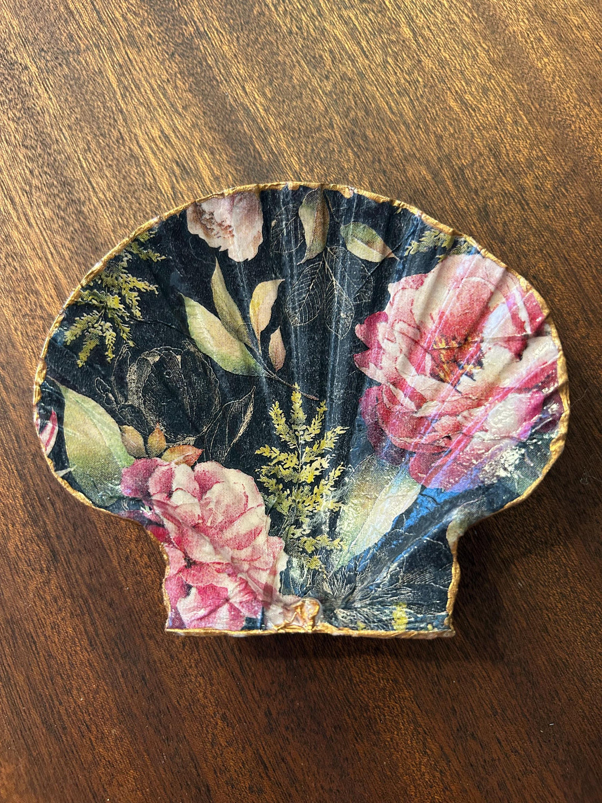 Floral Scallop Trinket Shell Ring Dish - Black/Pink