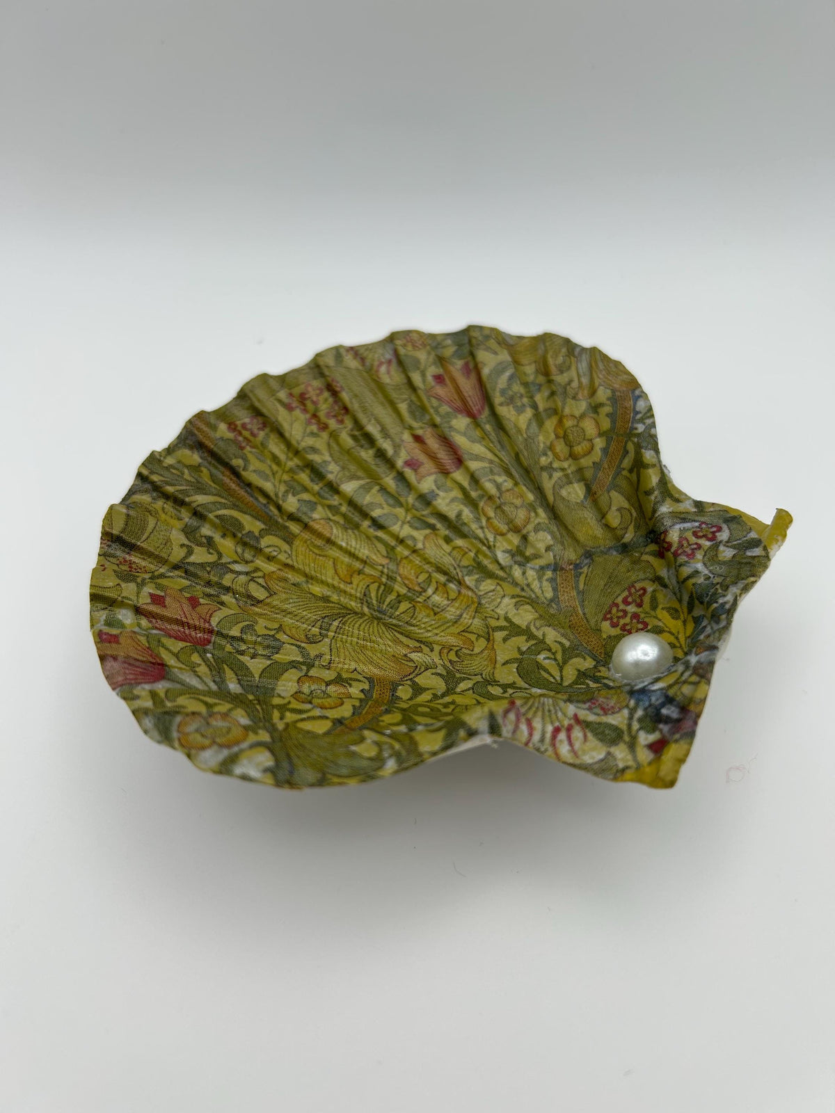 Floral Scallop Trinket Shell Ring Dish - Khaki