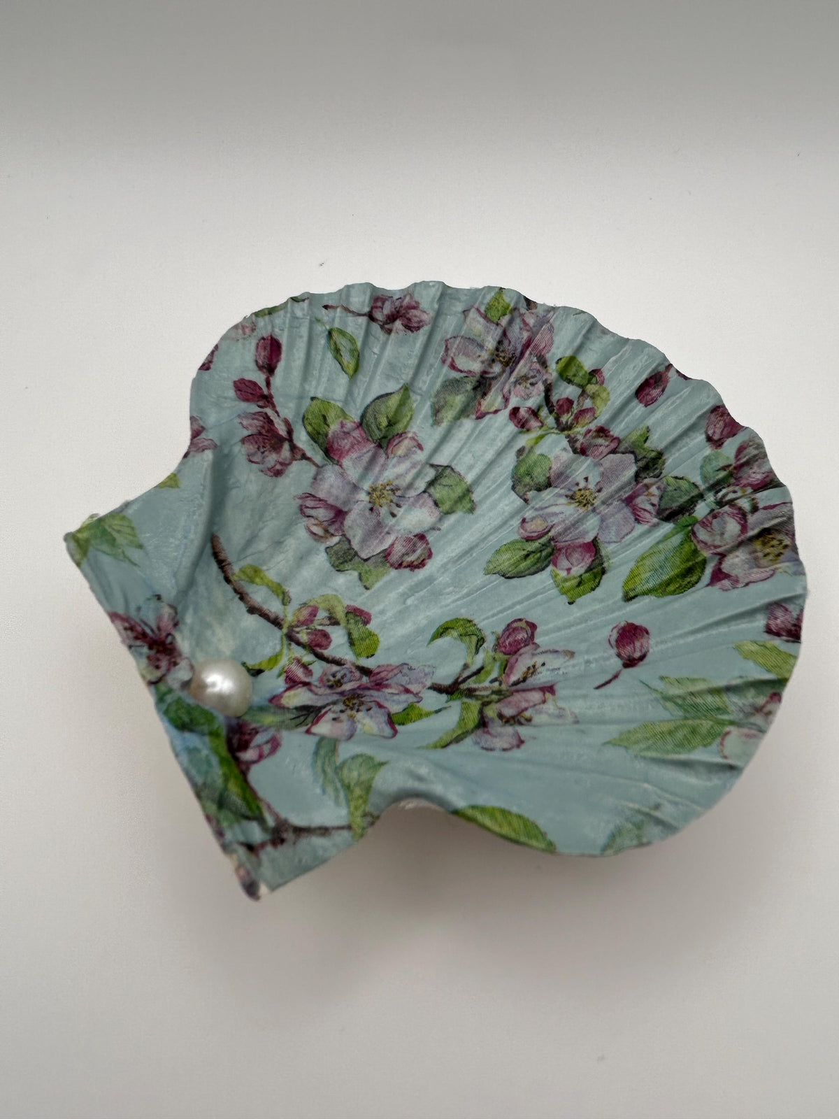 Floral Scallop Trinket Shell Ring Dish - Blue and Pink