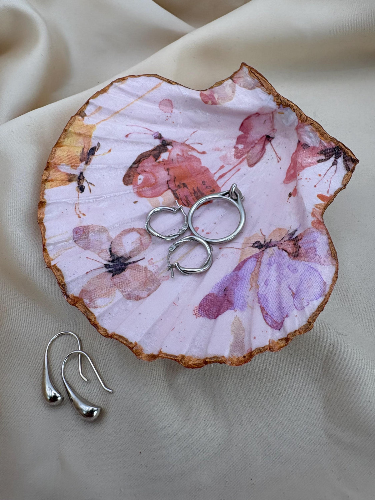 Decoupaged Scallop Shell Ring Dish – Pink Butterfly Trinket Holder