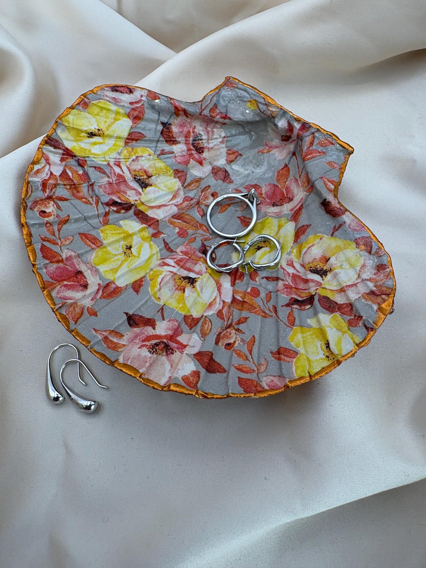Floral Scallop Trinket Shell - Autumn - Trinket Dish - Ring Holder