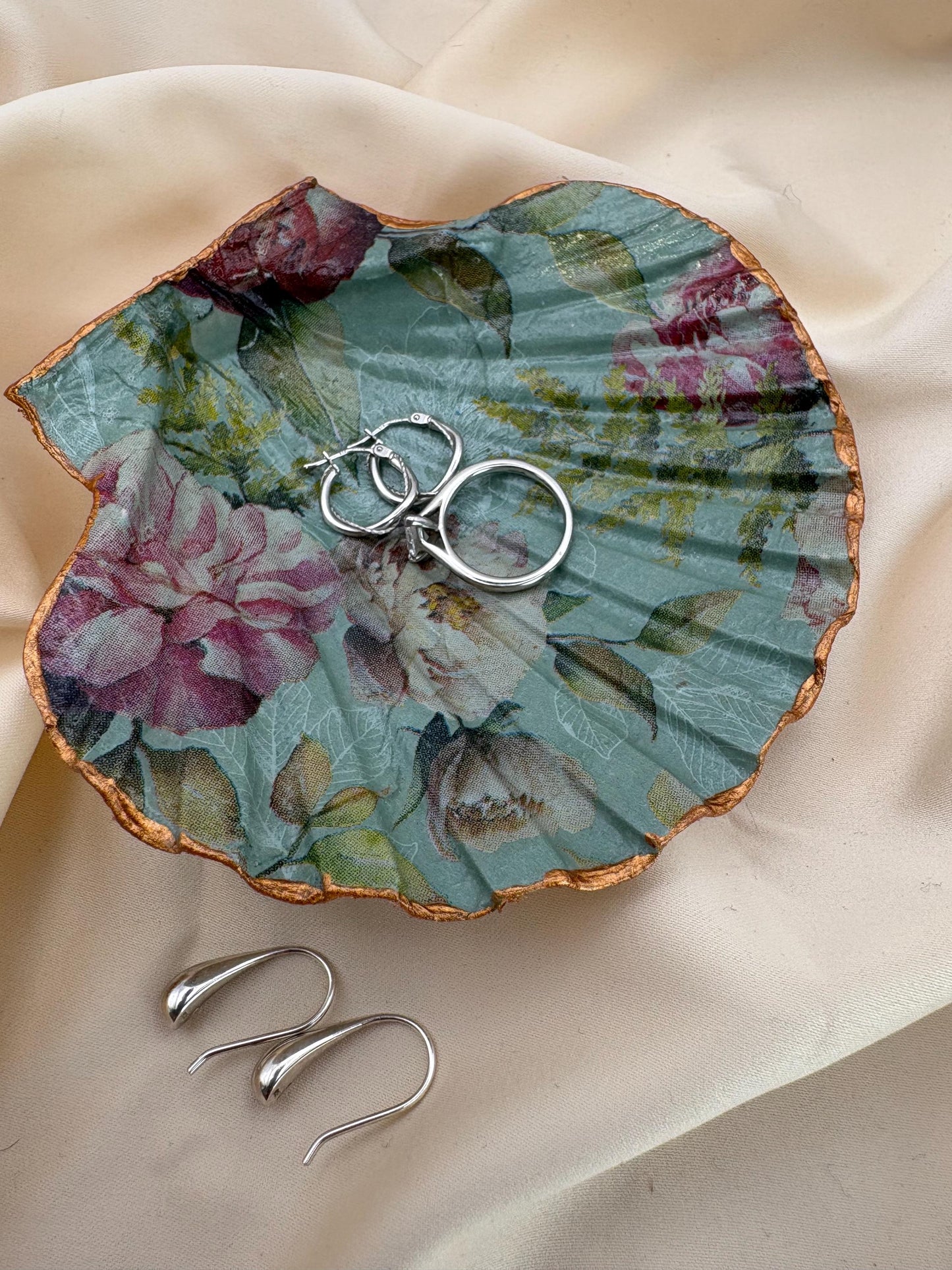 Floral Scallop Trinket Shell Ring Dish - Blue