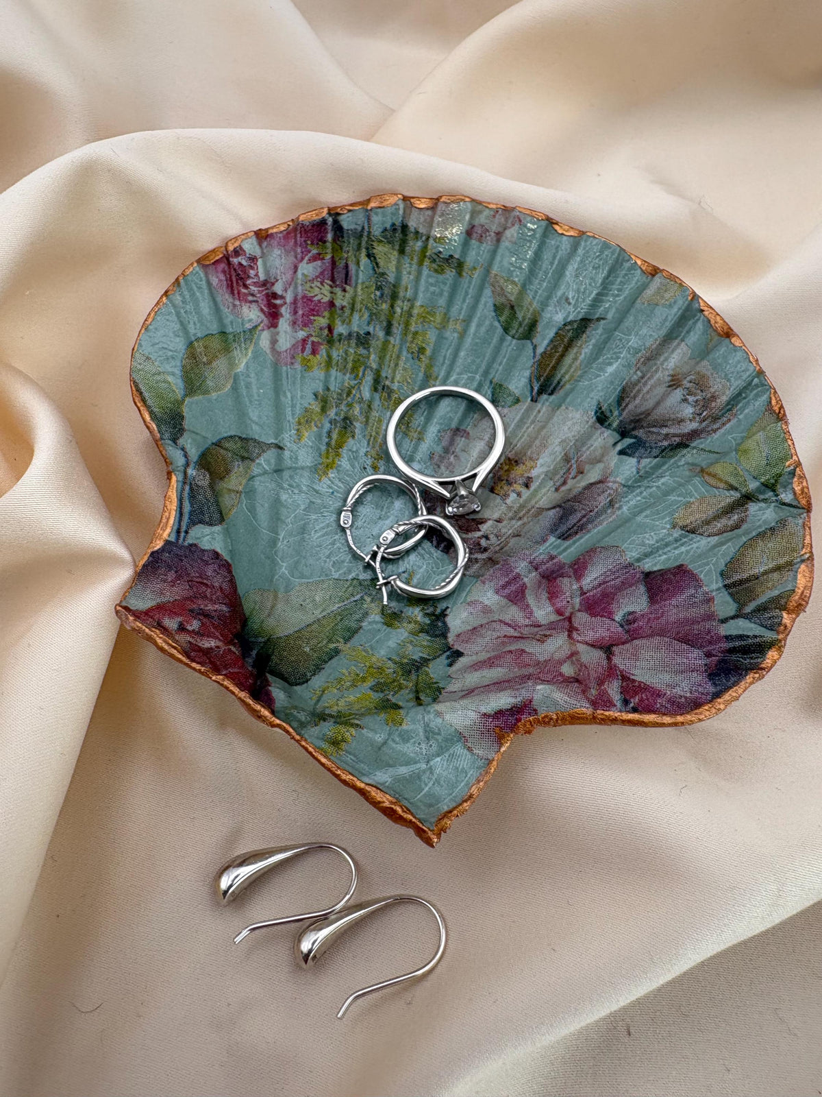 Floral Scallop Trinket Shell Ring Dish - Blue