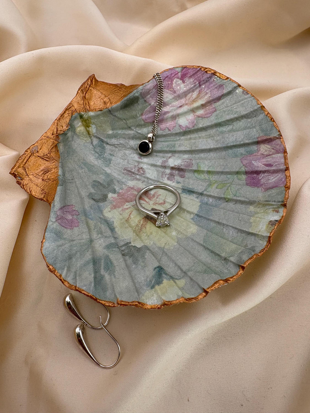 Floral Scallop Trinket Shell Ring Dish - Pastel