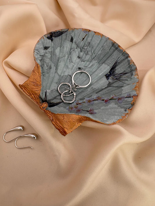 Swallow Scallop Trinket Shell - Blue