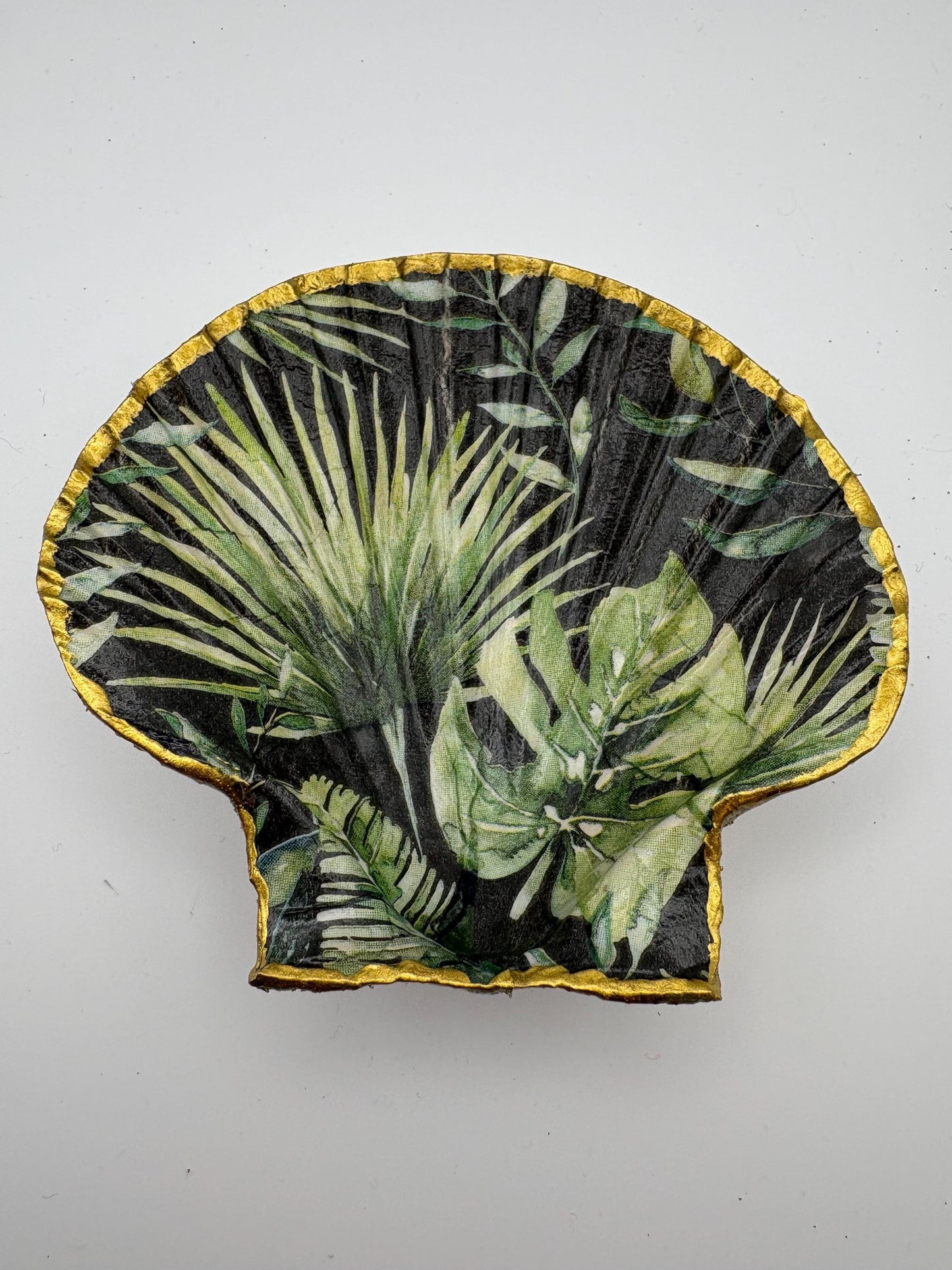 Decoupage Scallop Shell Trinket Dish – Jungle Palm Leaf, Gold Edging, Ring Holder