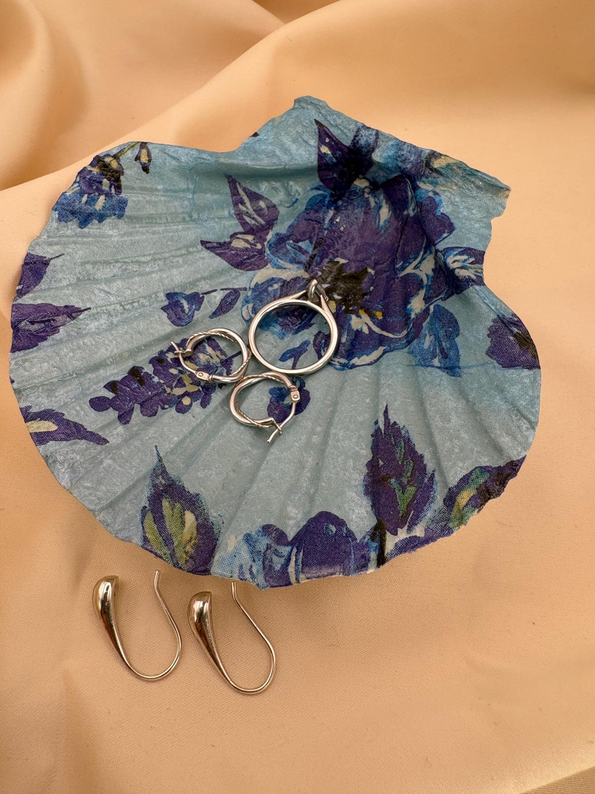 Floral Scallop Trinket Shell Ring Dish - Blue