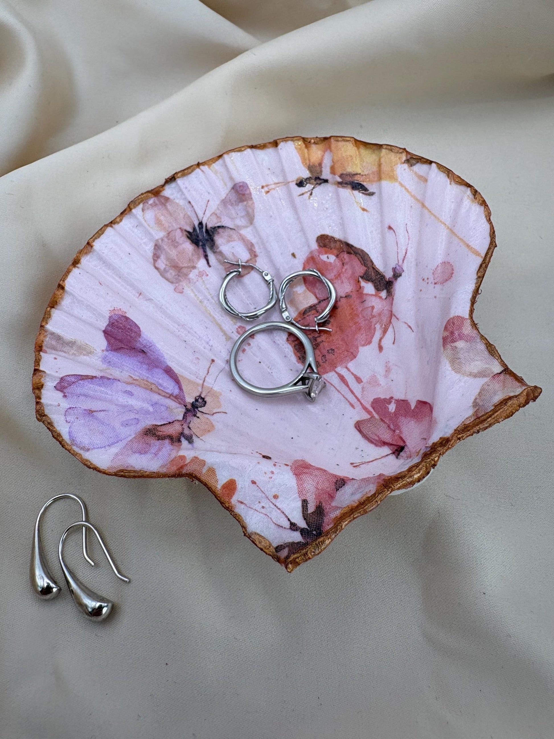 Decoupaged Scallop Shell Ring Dish – Pink Butterfly Trinket Holder