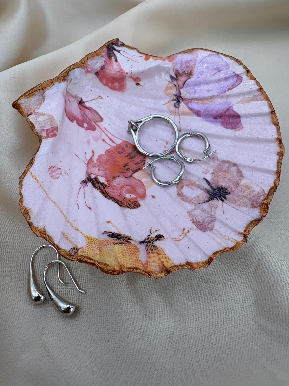 Decoupaged Scallop Shell Ring Dish – Pink Butterfly Trinket Holder