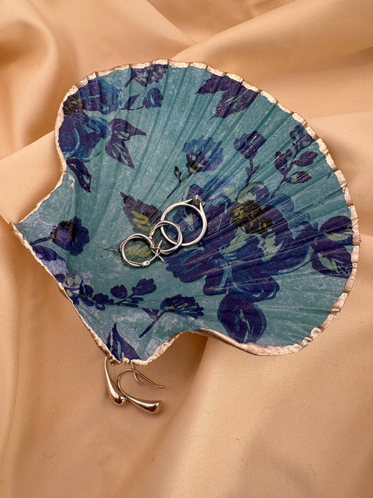 Floral Scallop Trinket Shell - Blue - Trinket Dish - Ring Holder