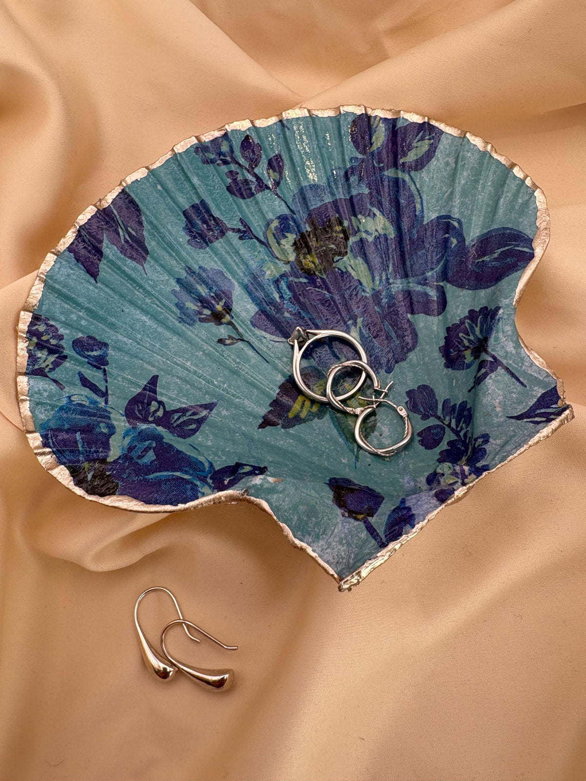 Floral Scallop Trinket Shell - Blue - Trinket Dish - Ring Holder