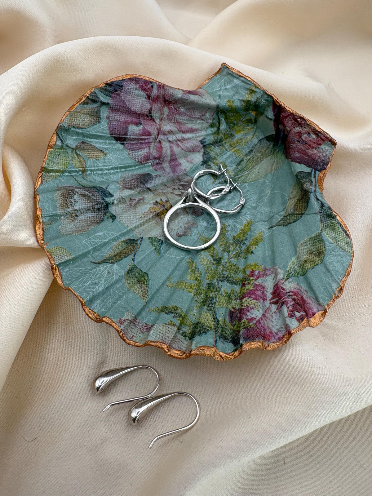 Floral Scallop Trinket Shell Ring Dish - Blue