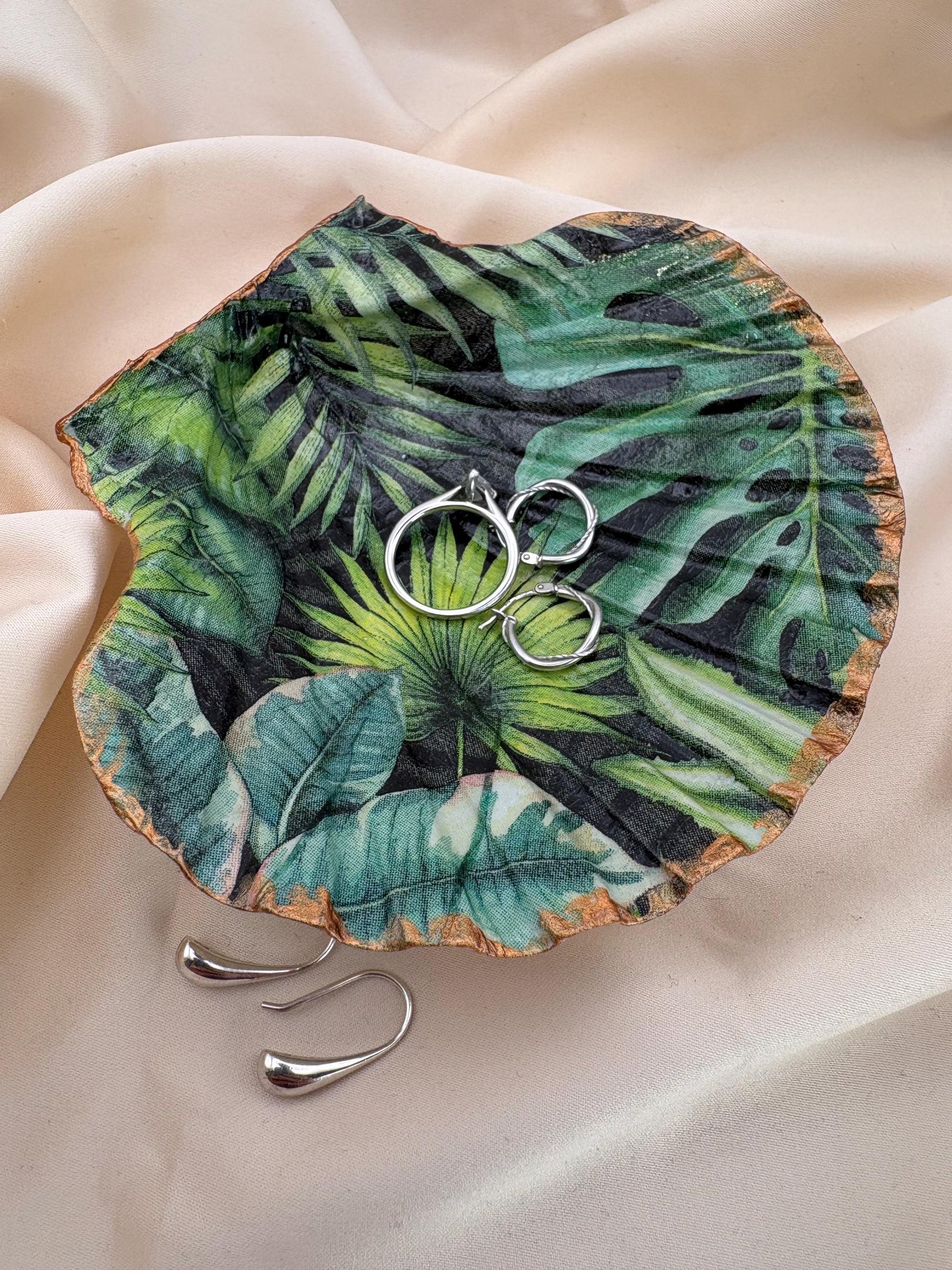 Handmade Jungle Leaf Scallop Shell Trinket Dish