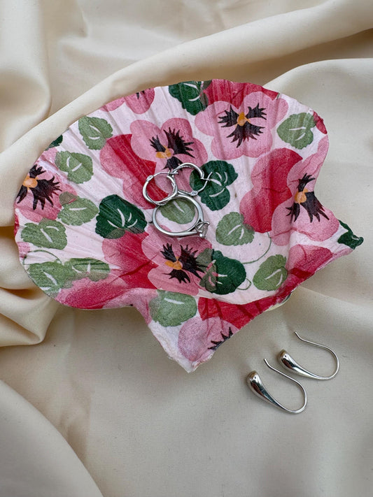 Decoupaged Scallop Shell Ring Dish – Floral Pansy Jewellery Holder