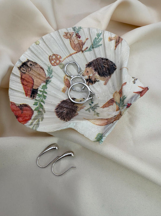 Woodland Friends Scallop Trinket Shell Ring Dish