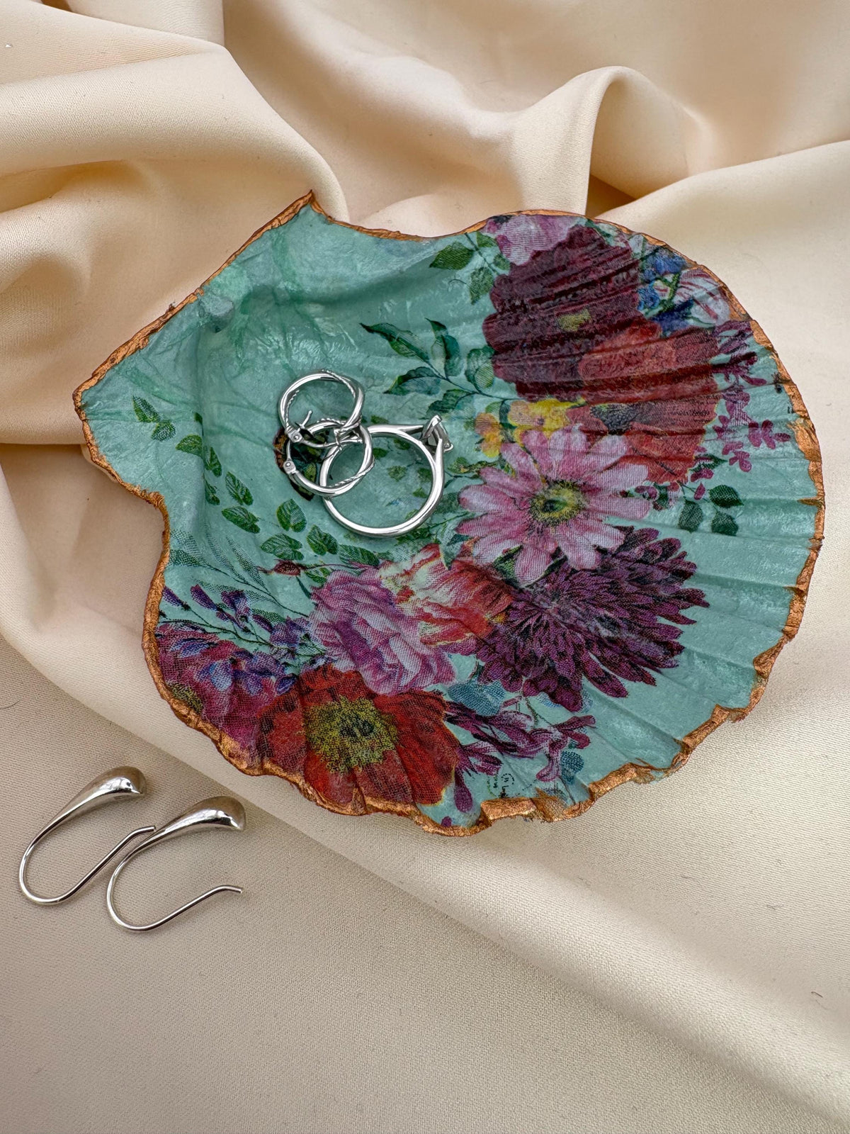 Floral Scallop Trinket Shell Ring Dish - Pale Blue