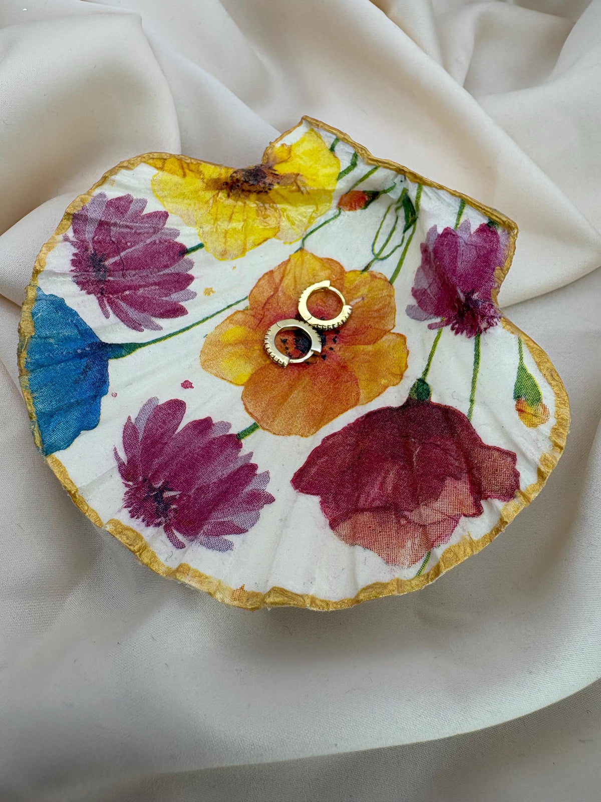 Floral Scallop Trinket Shell Ring Dish - Vibrant
