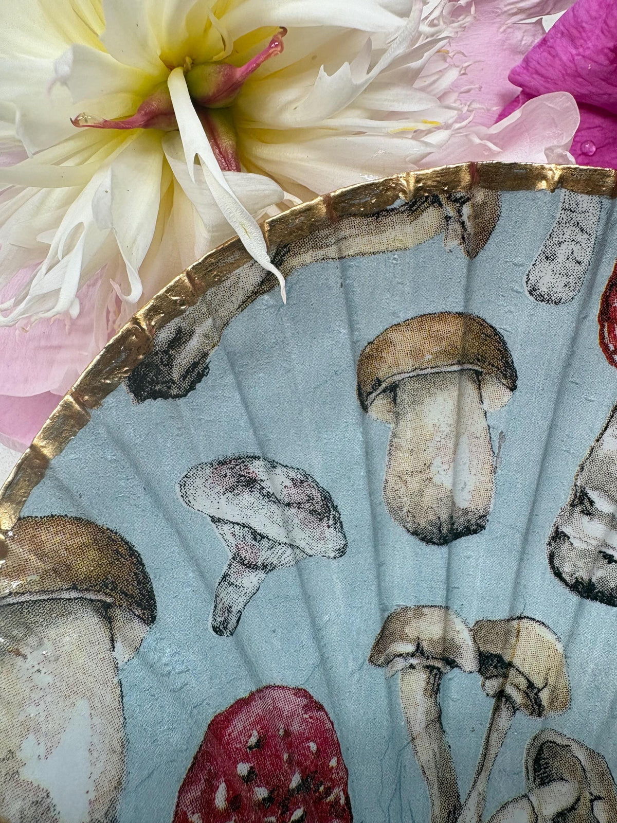 Mushroom Decoupage Scallop Shell Trinket Dish | Vintage Botanical Jewellery Holder
