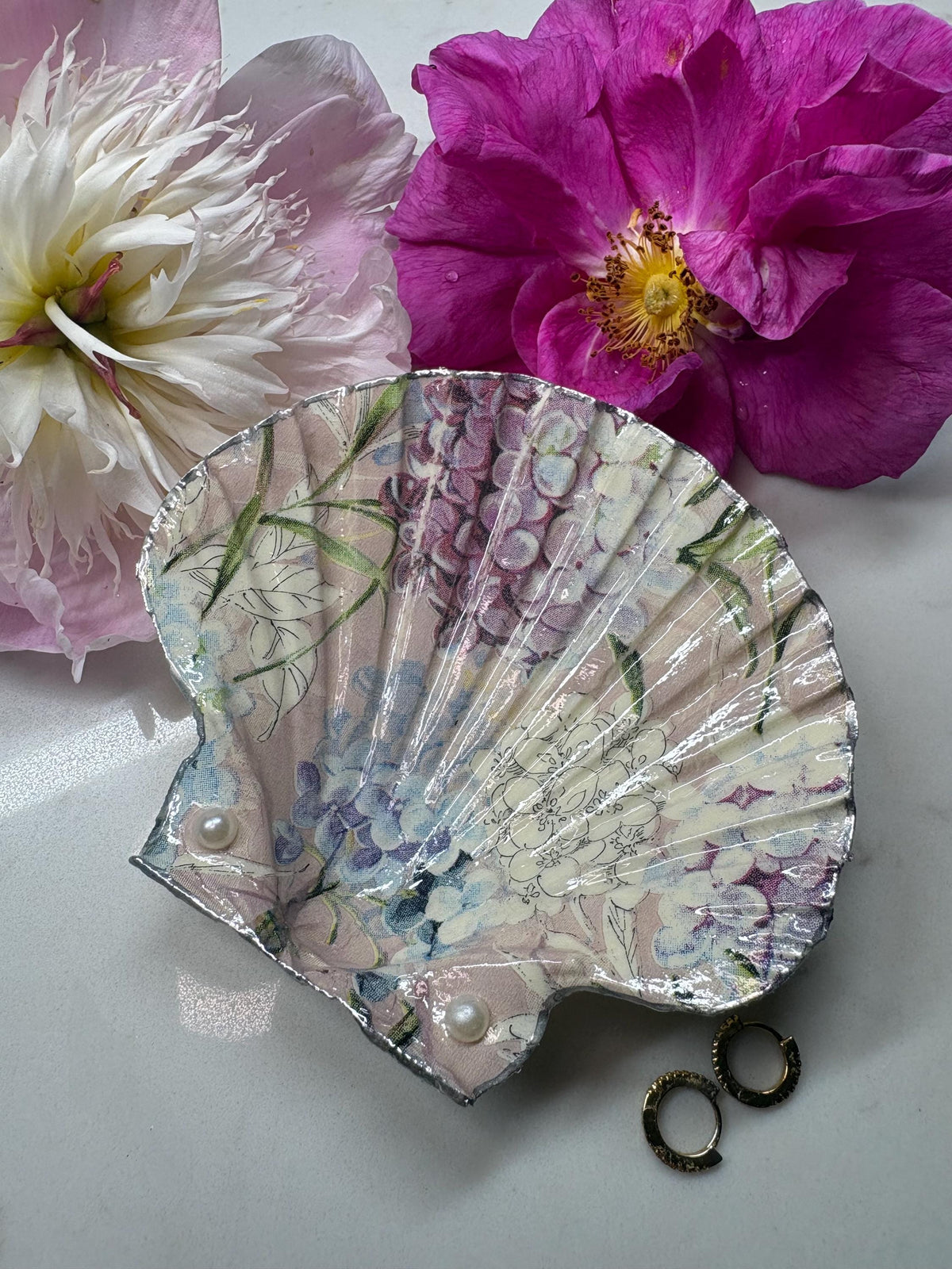 Hydrangea Scallop Shell Trinket Dish | Silver Edge Pearl Ring Holder