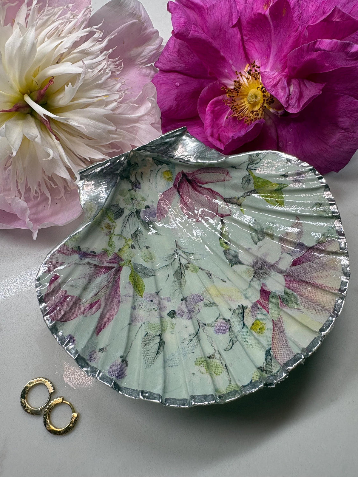 Magnolia Decoupage Scallop Shell Trinket Dish | Silver Edged Ring Holder