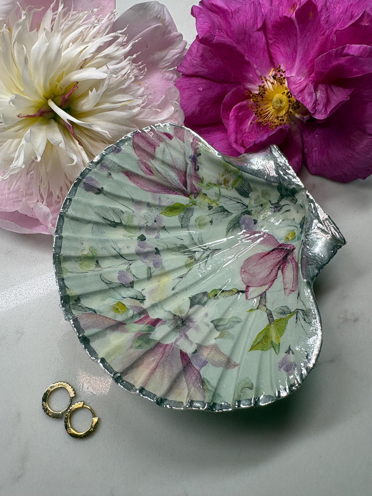 Magnolia Decoupage Scallop Shell Trinket Dish | Silver Edged Ring Holder