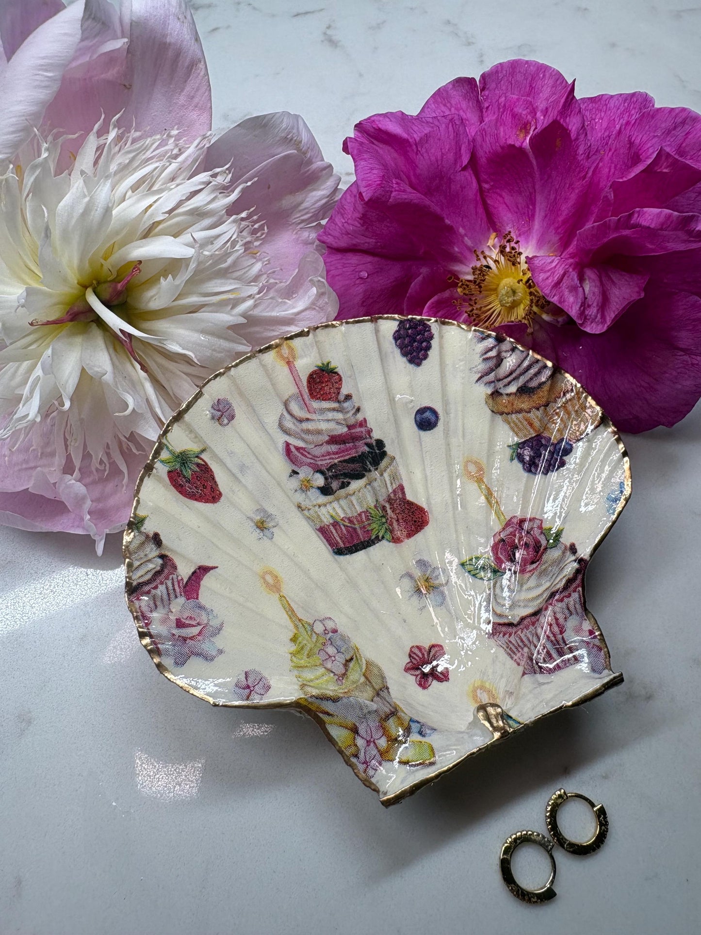 Decoupage Scallop Shell Ring Dish | Birthday Cupcake Trinket Holder, Gold Gilded Edge