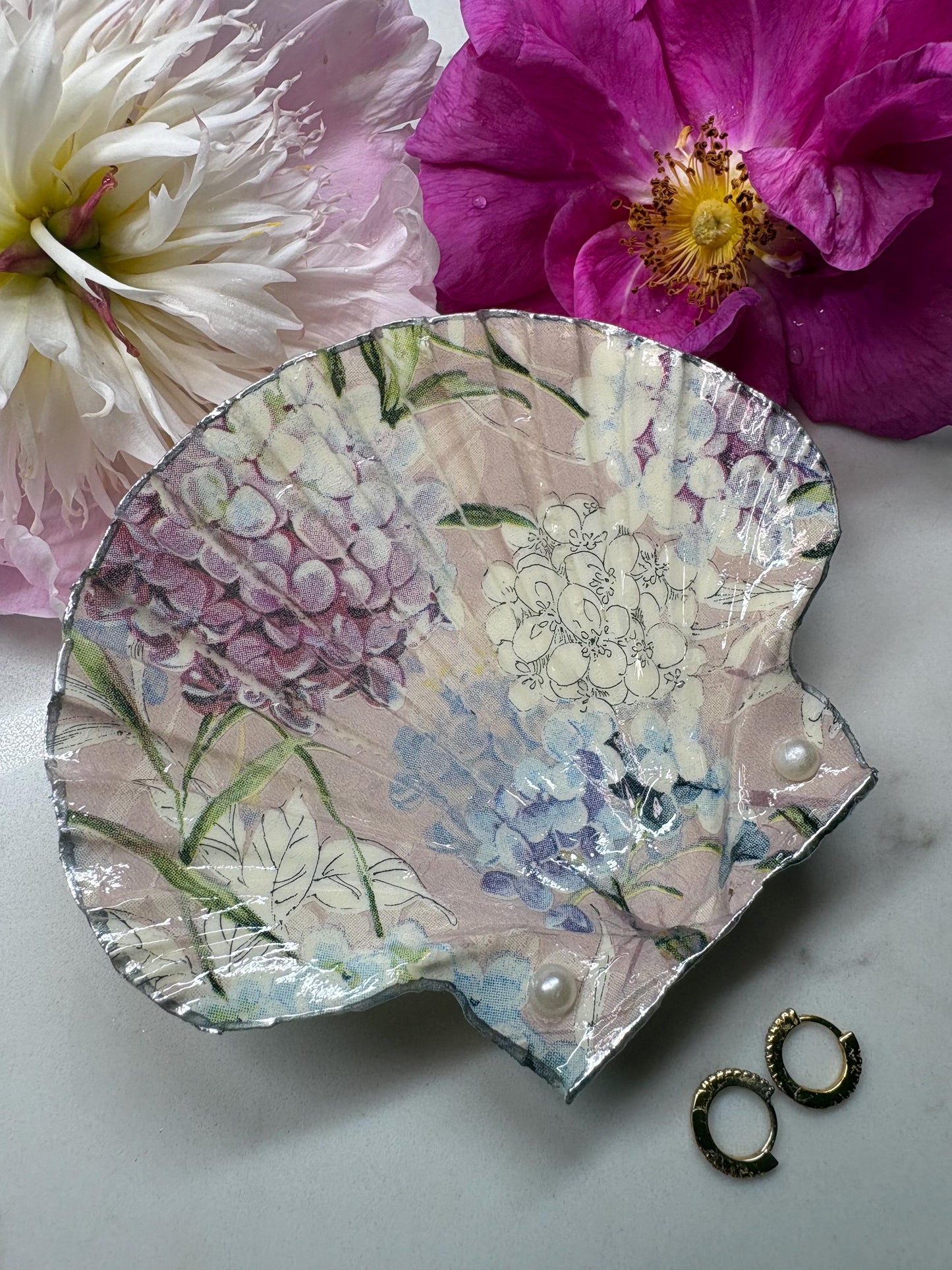 Hydrangea Scallop Shell Trinket Dish | Silver Edge Pearl Ring Holder