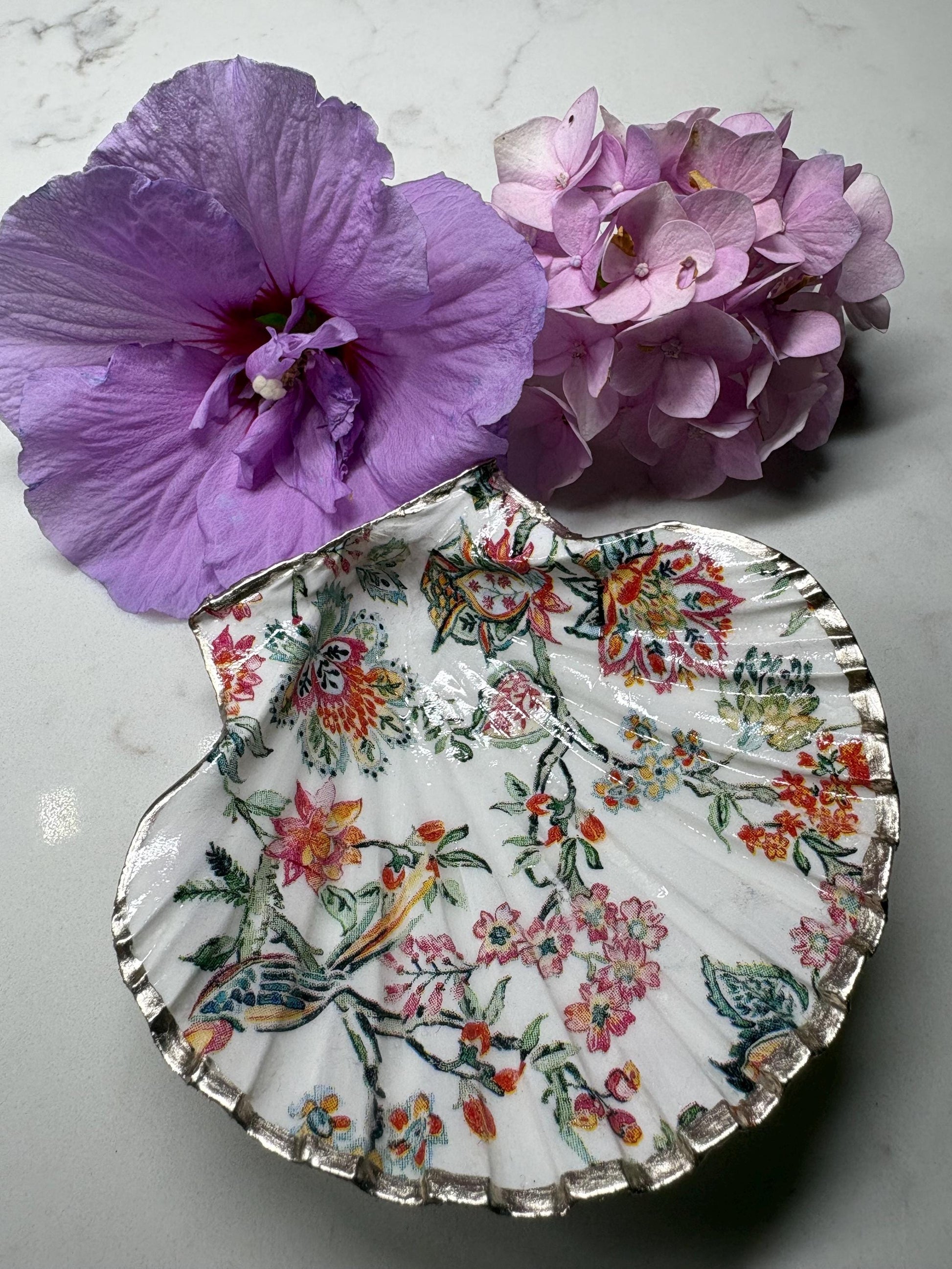 Chinoiserie Bird Scallop Shell Trinket Dish | Silver Edge Decoupage Ring Holder