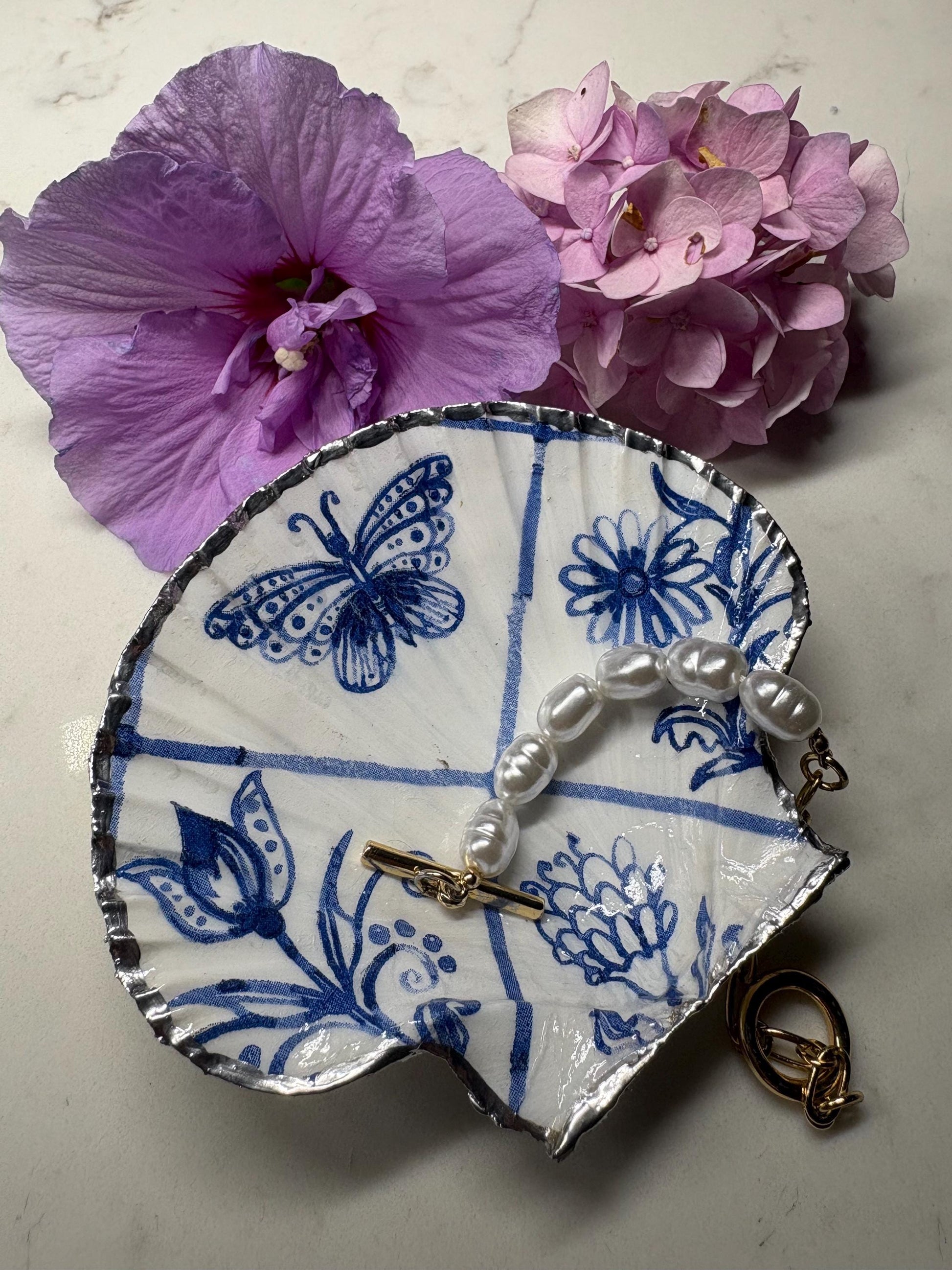 Chinoiserie Shell Ring Dish | Blue White Butterfly Floral Trinket Holder
